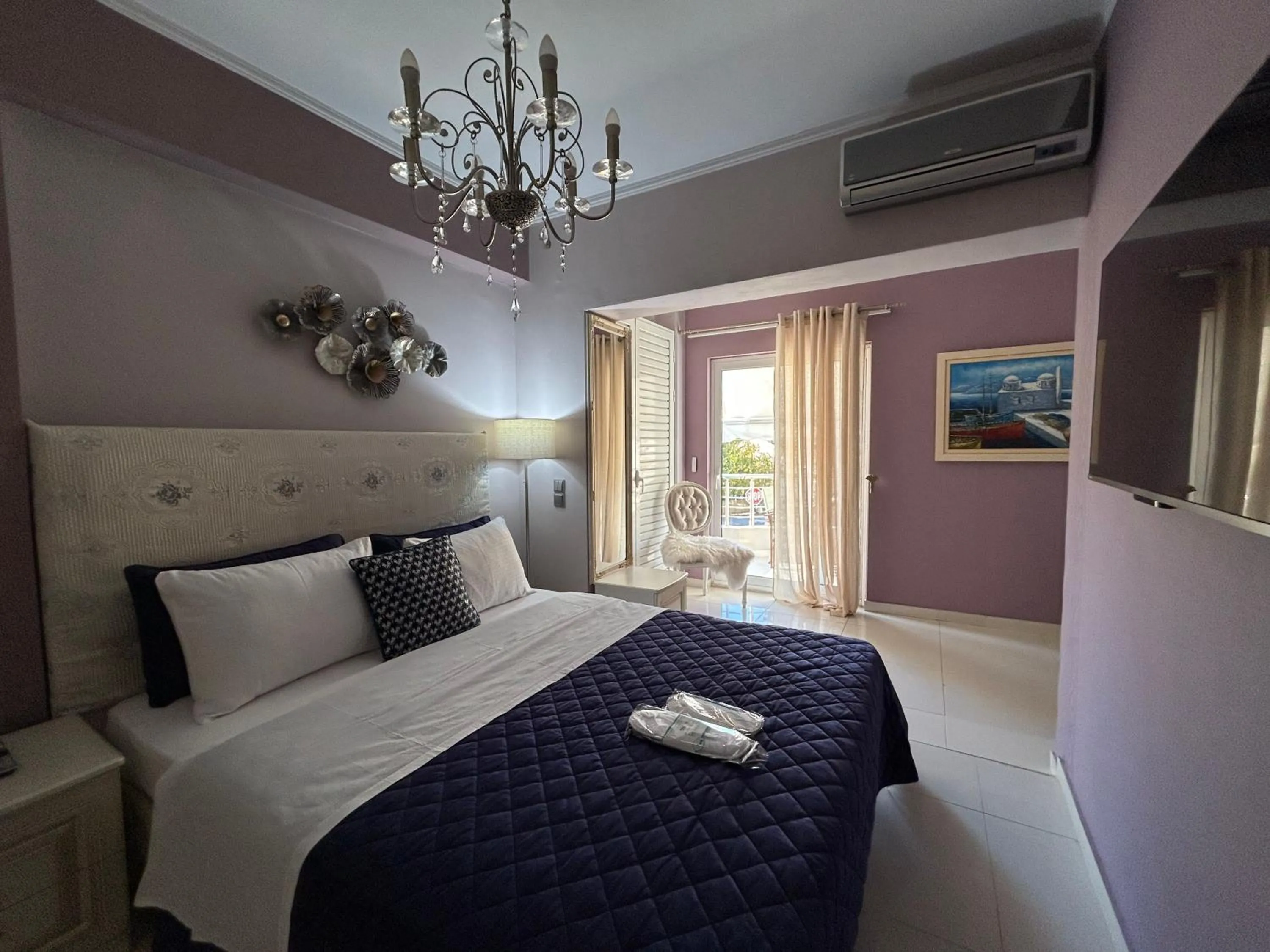 Bed in Palataki Residence