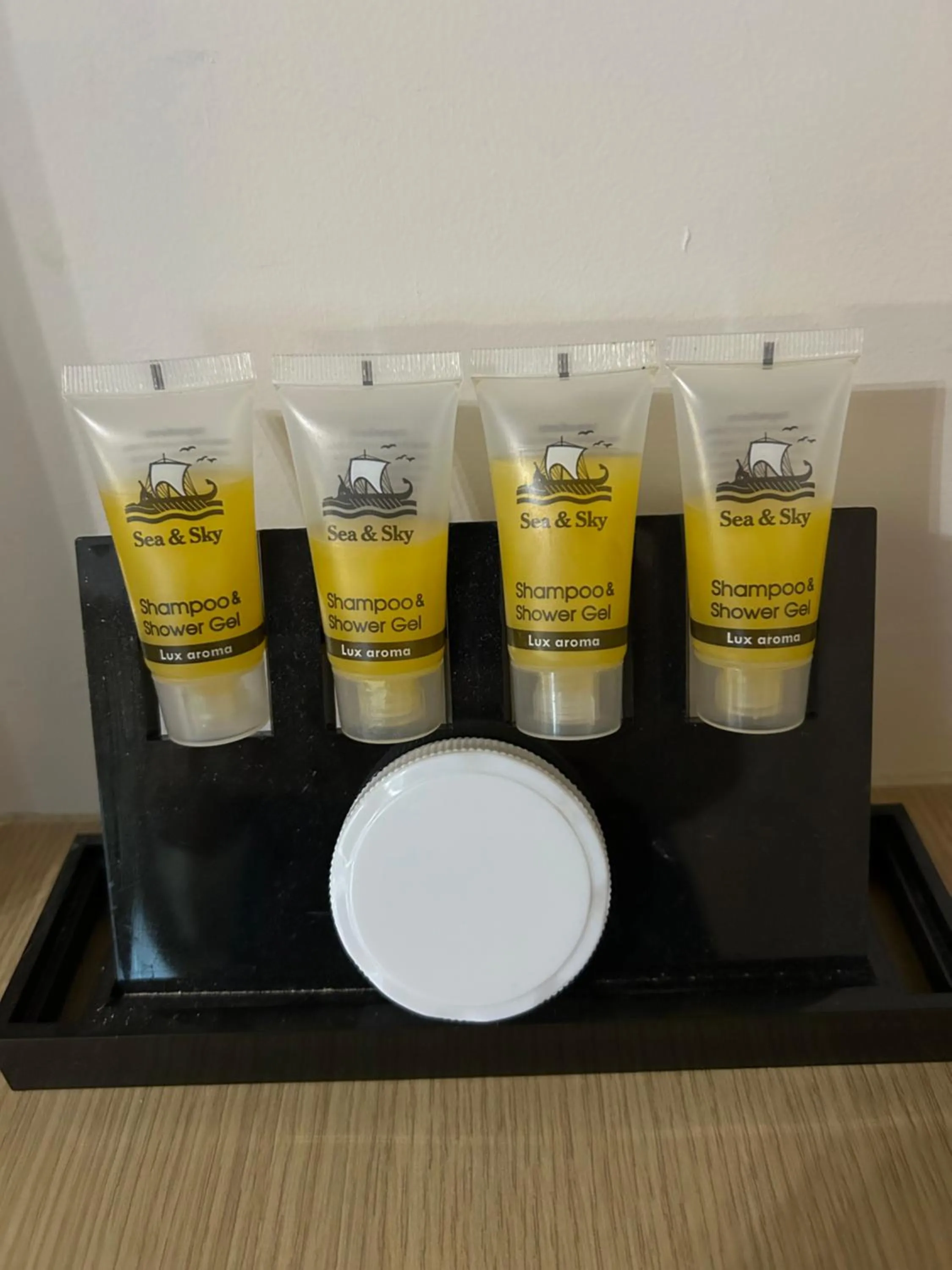 Shower in Palataki Residence