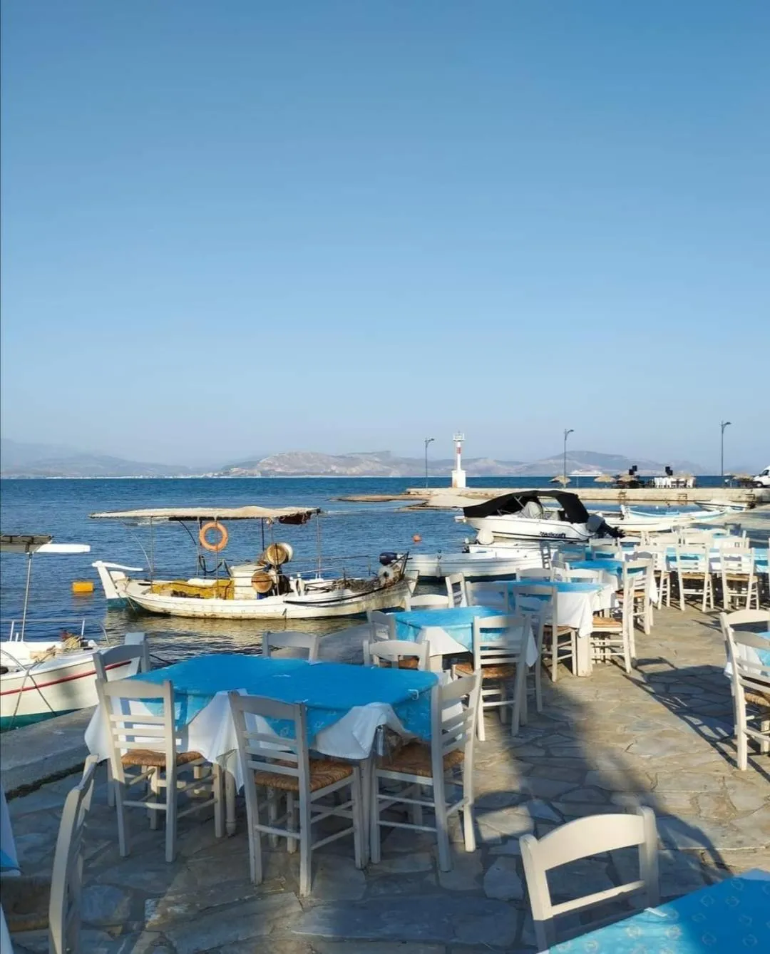 Restaurant/places to eat in Palataki Residence