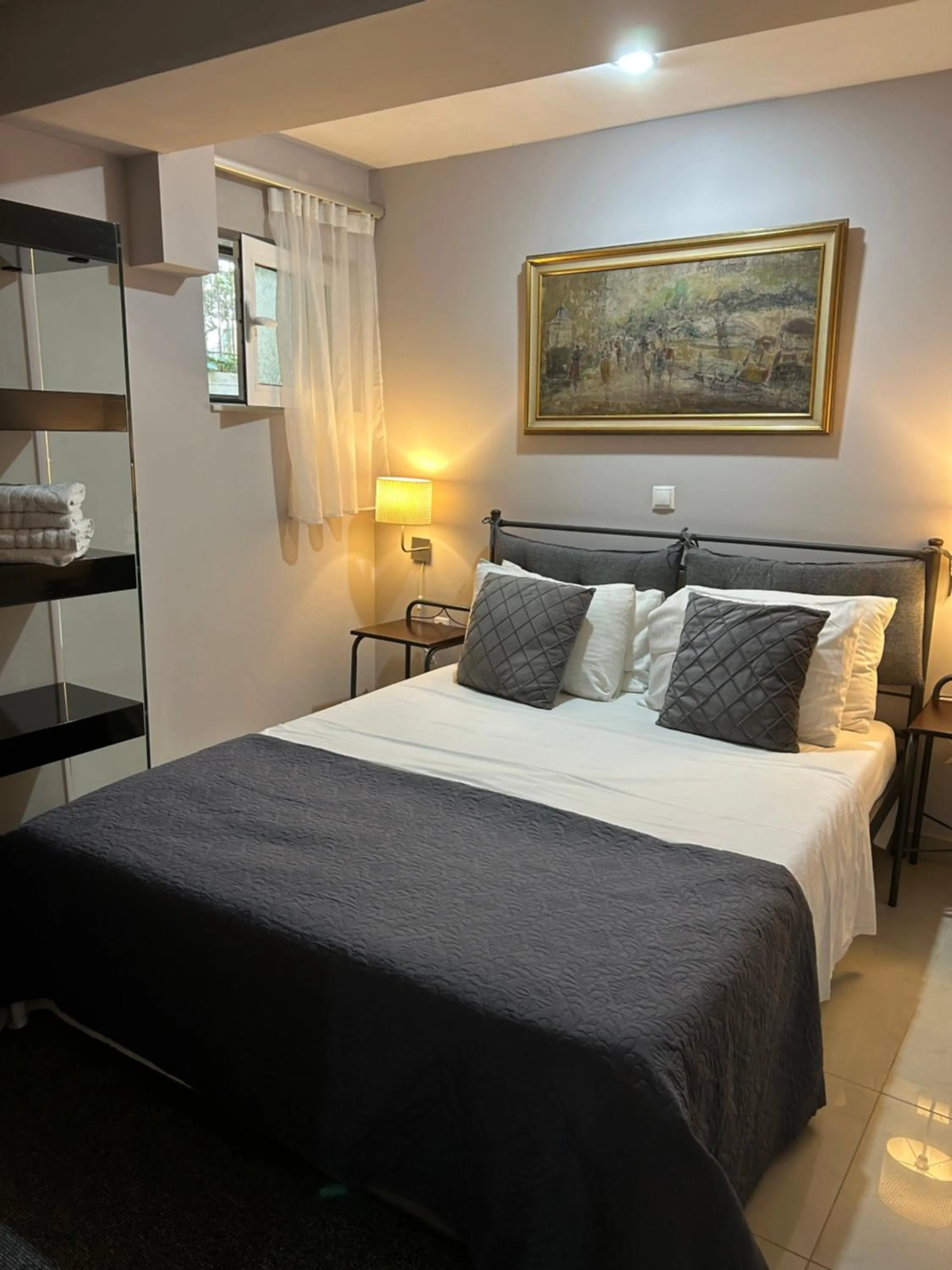 Photo of the whole room, Bed in Palataki Residence