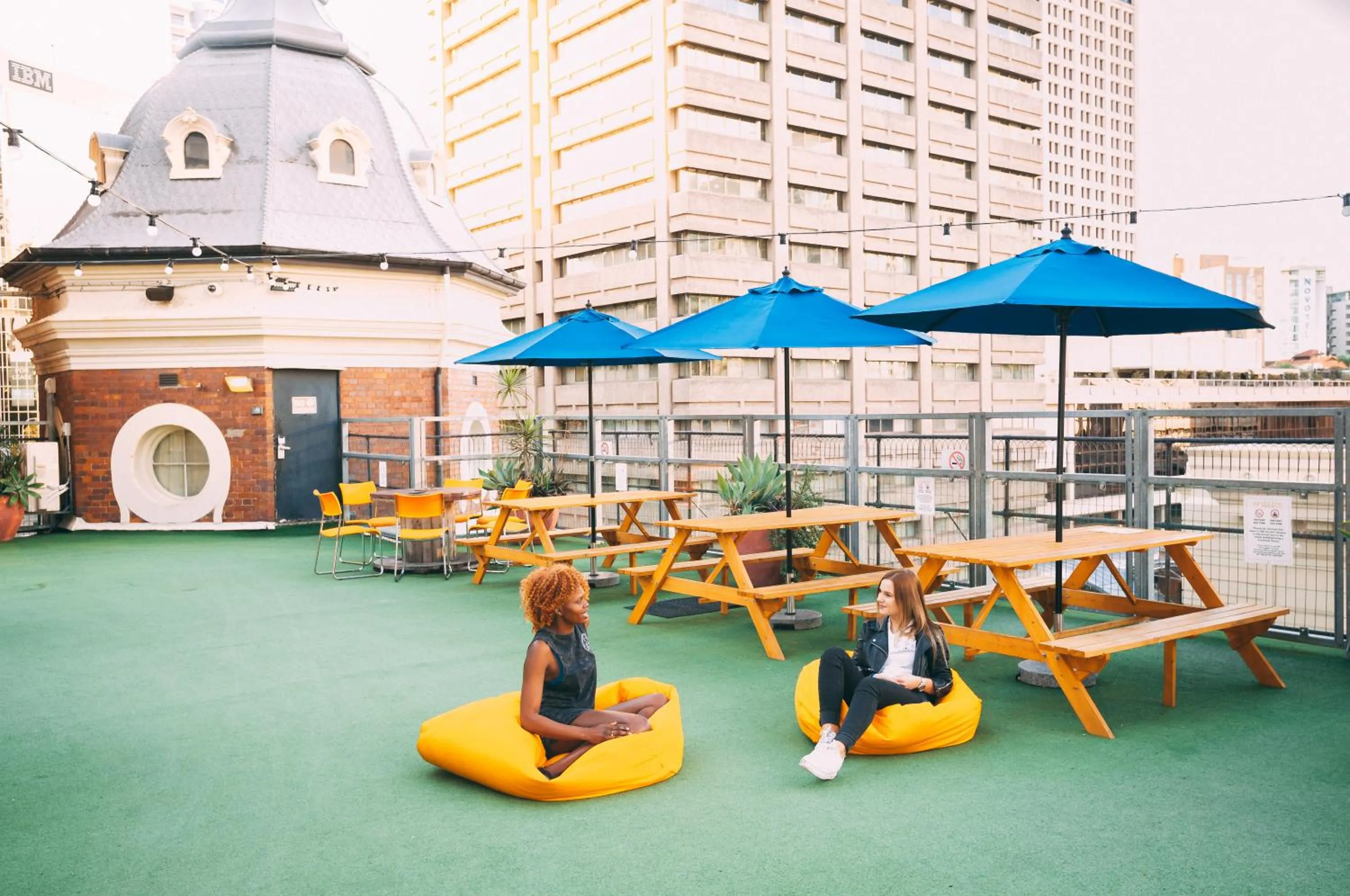 Balcony/Terrace in Nomads Brisbane Hostel