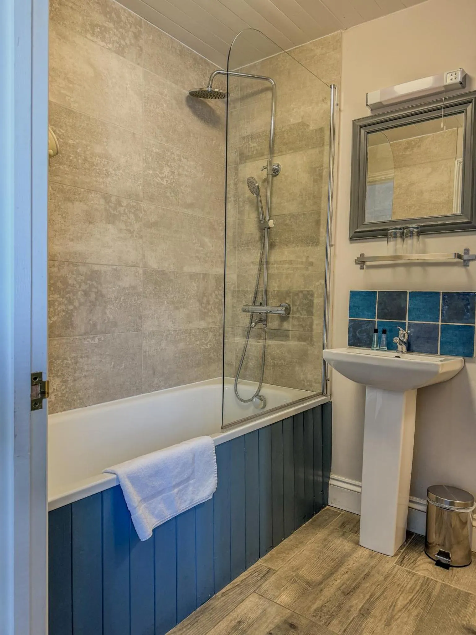 The White Horse Hotel