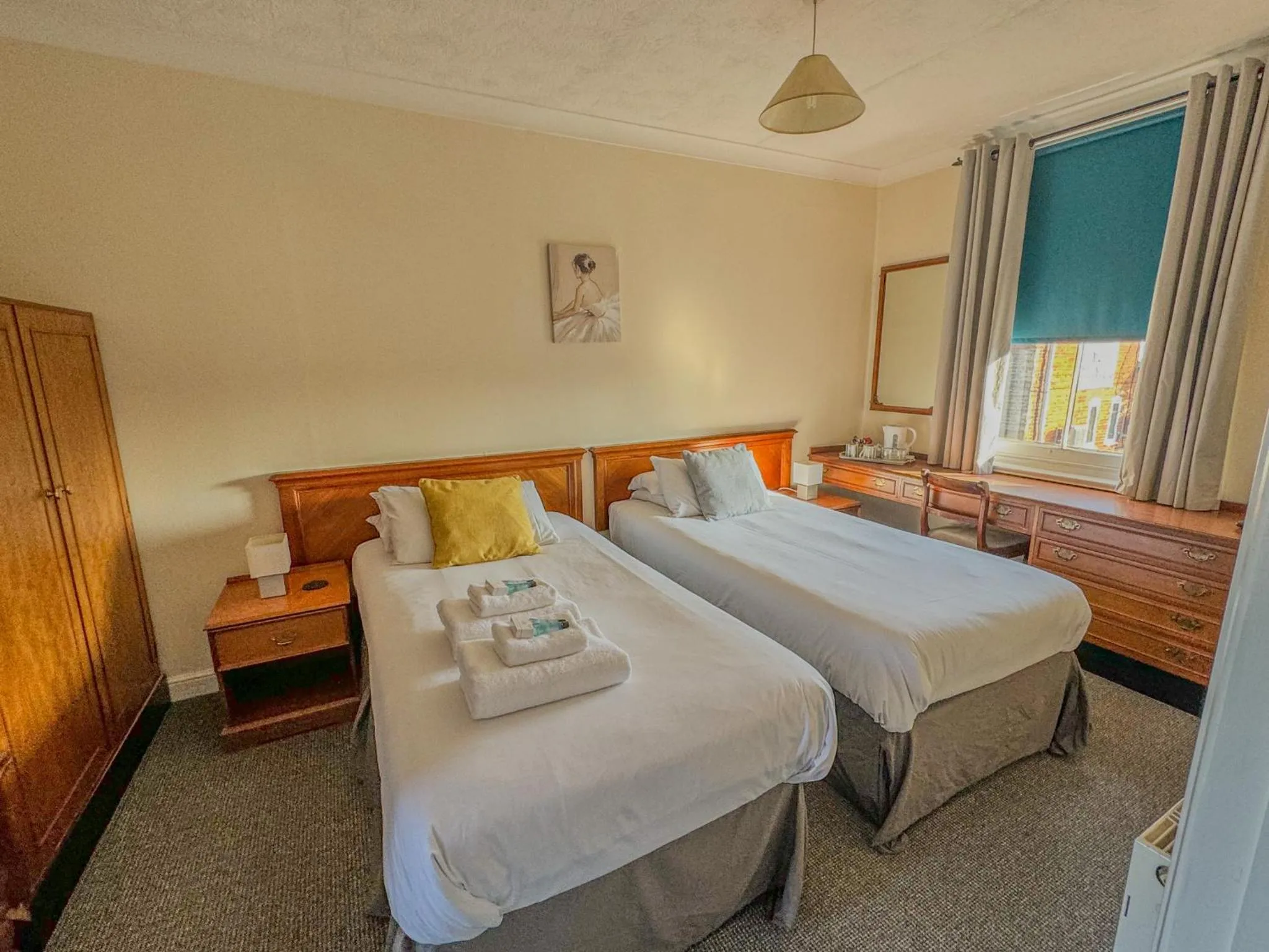 Bed in The White Horse Hotel