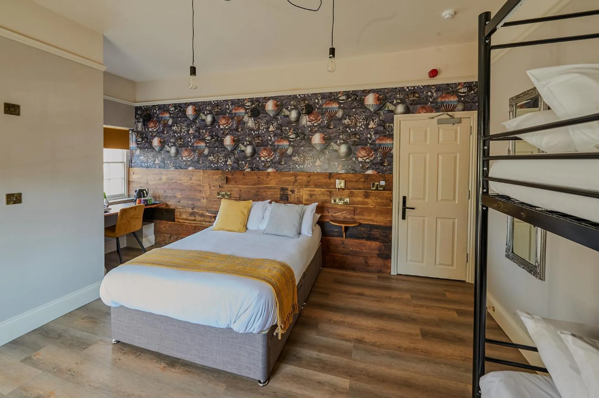 Bed in The White Horse Hotel