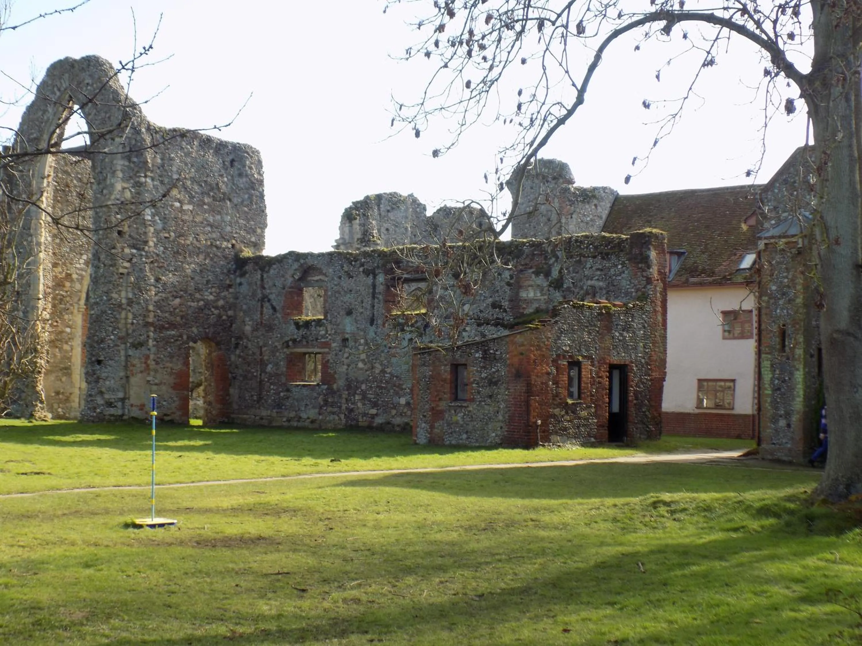 Nearby landmark in The White Horse Hotel