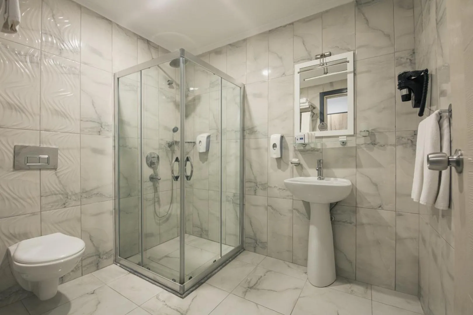 Shower in Hotel Meri All inclusive