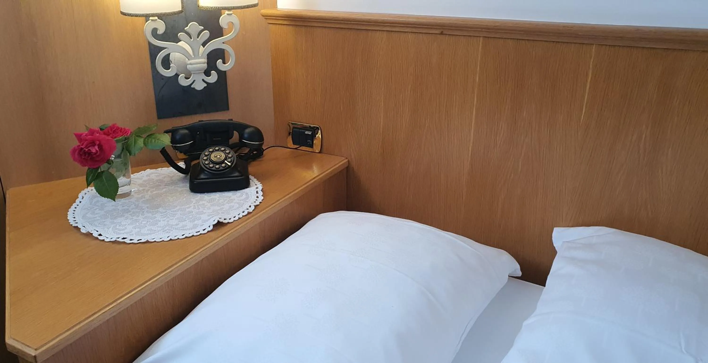 Bed in Villa Martha Vintage Hotel-B&B