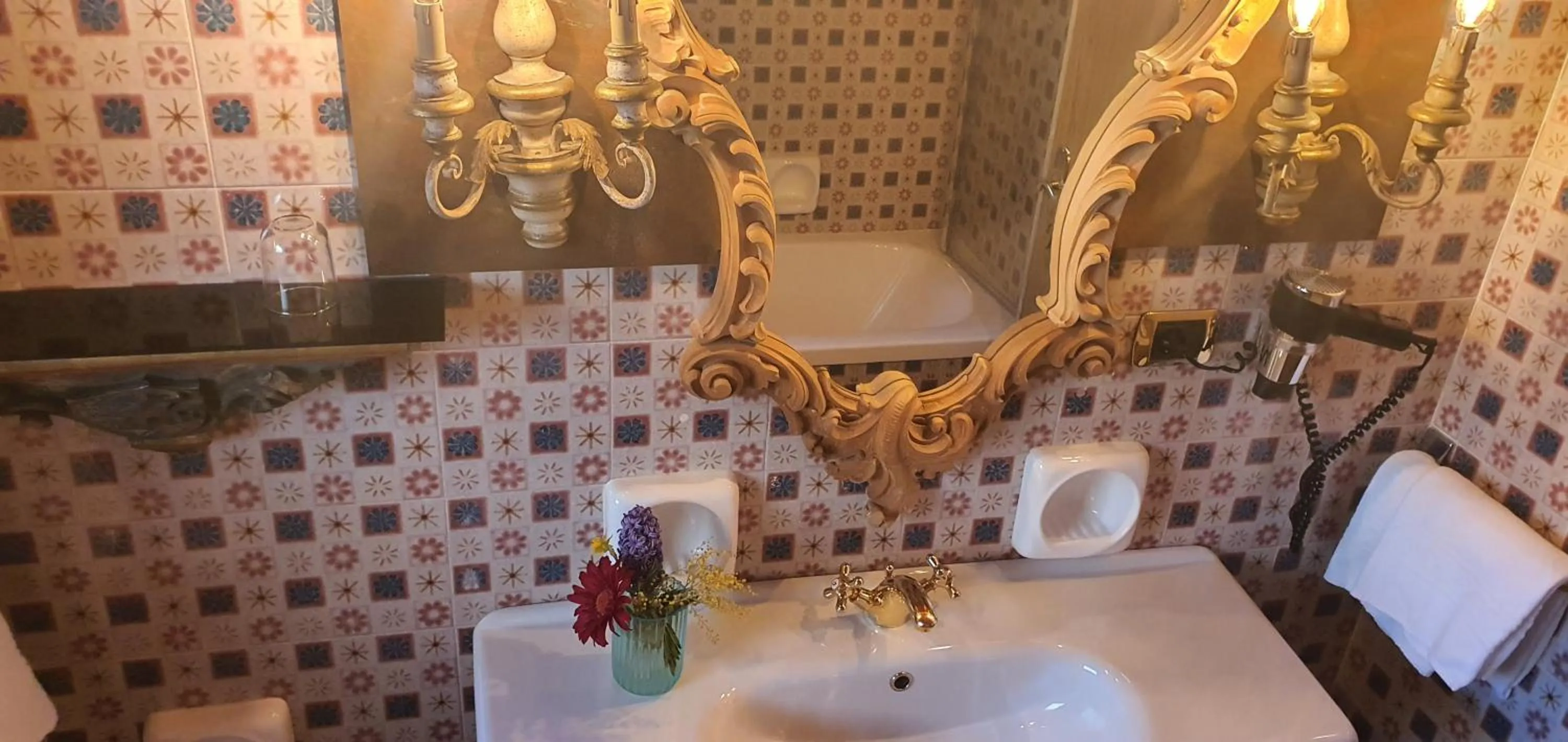 Villa Martha Vintage Hotel-B&B