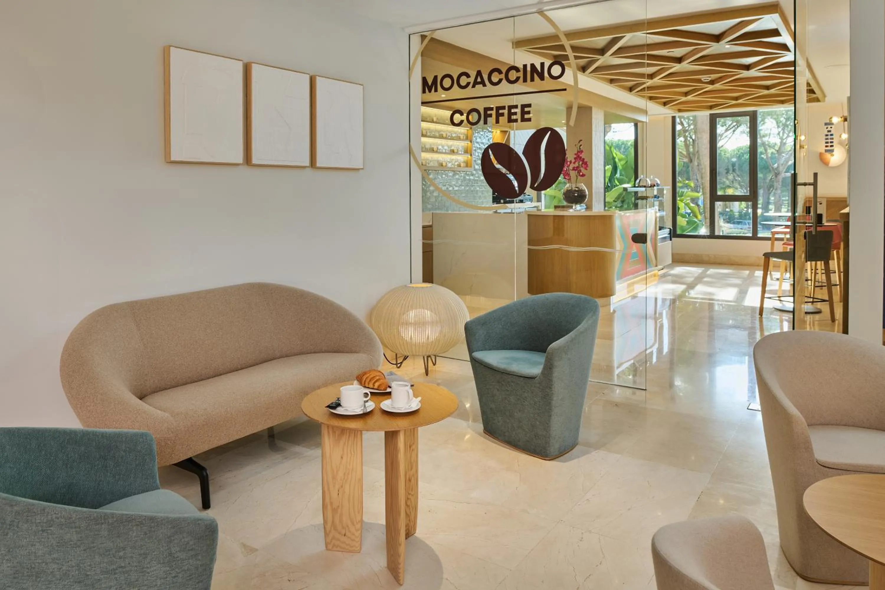 Lounge or bar in Hipotels Barrosa Park