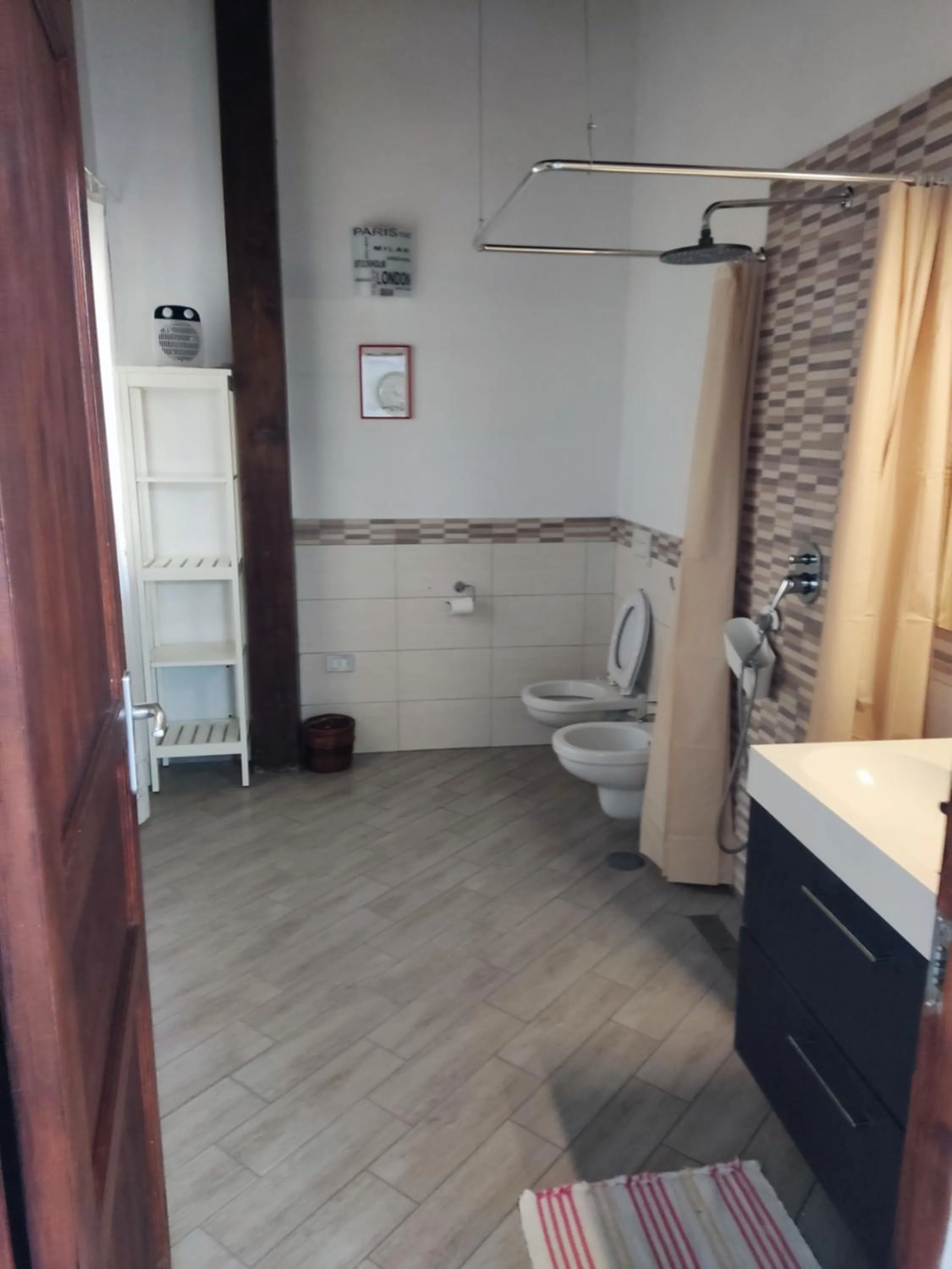 Bathroom in Casa Castellano