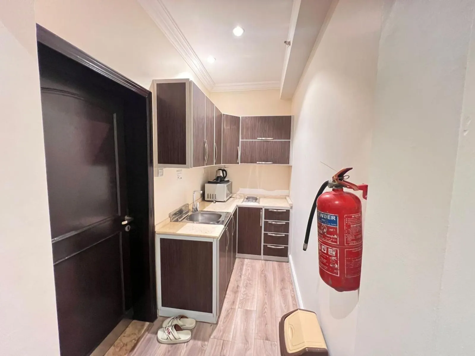 Kitchen or kitchenette in Alshaheen Suites