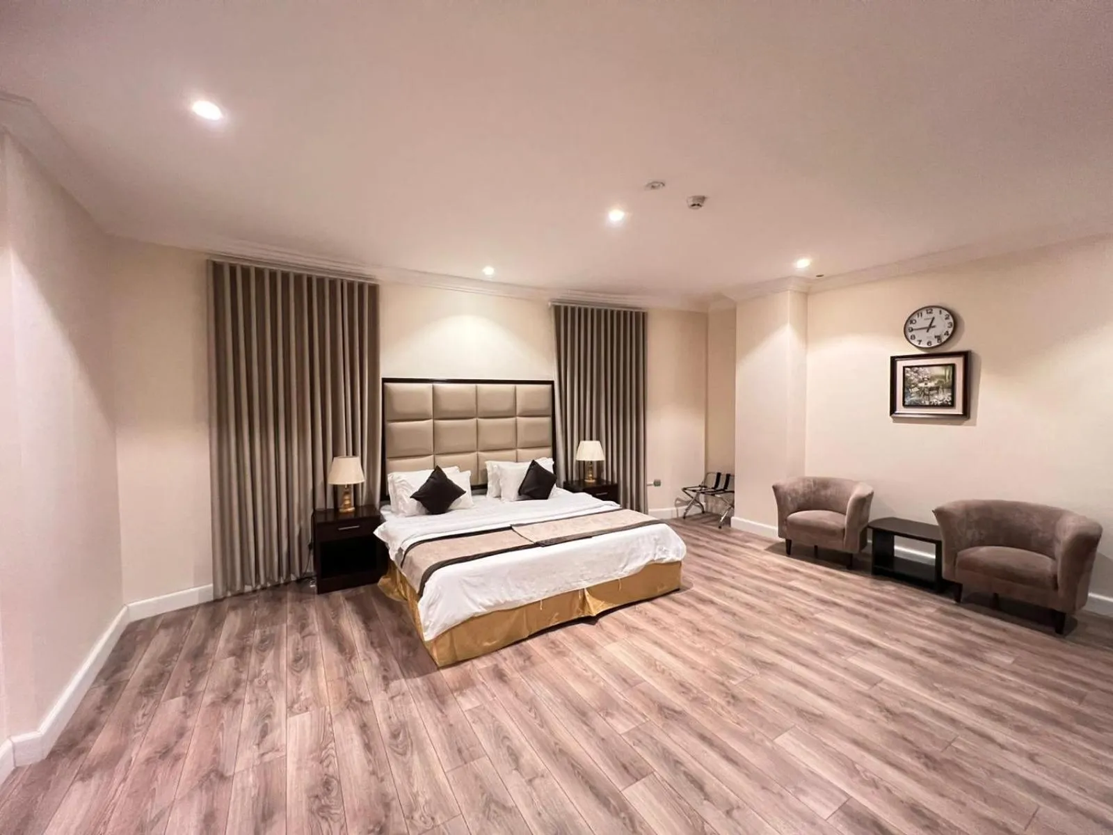 Bed in Alshaheen Suites