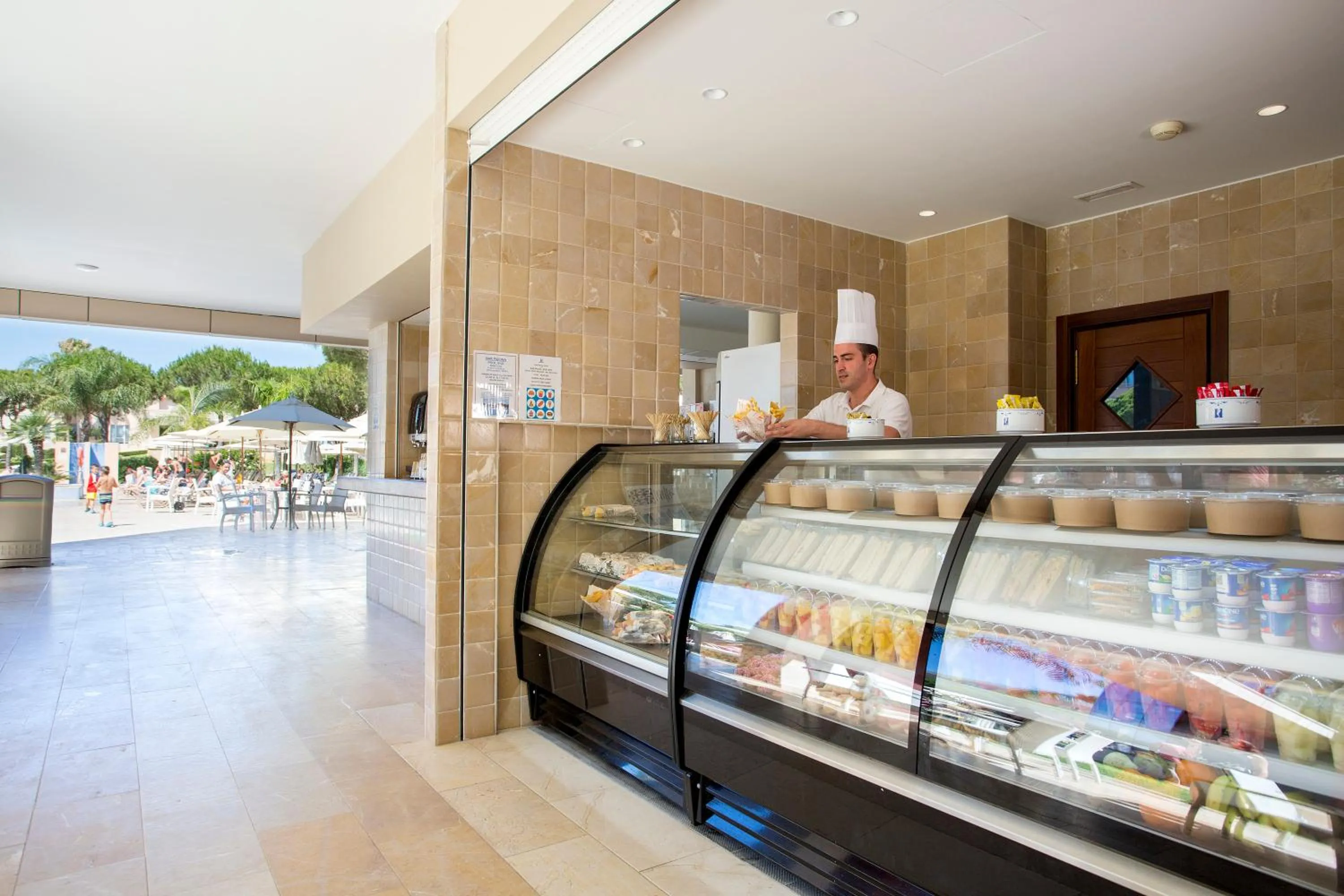 Staff in Hipotels Barrosa Garden