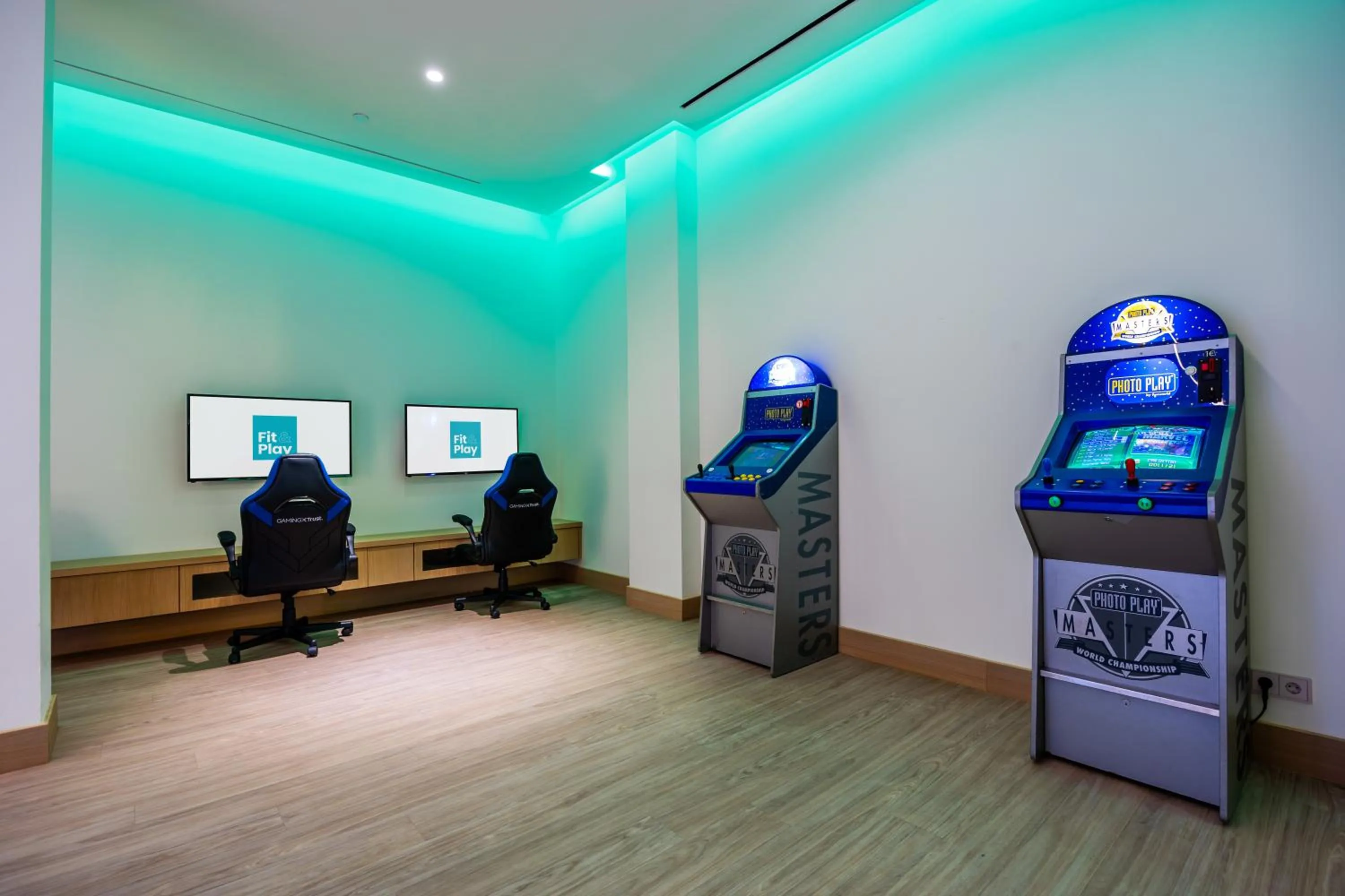 Game Room in Hipotels Barrosa Garden