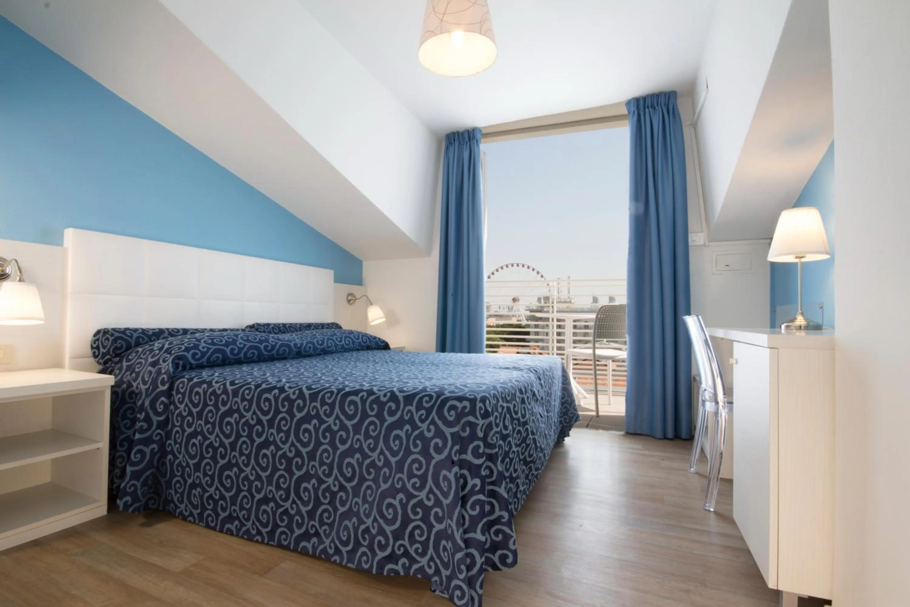 Bedroom, Bed in Hotel Toledo