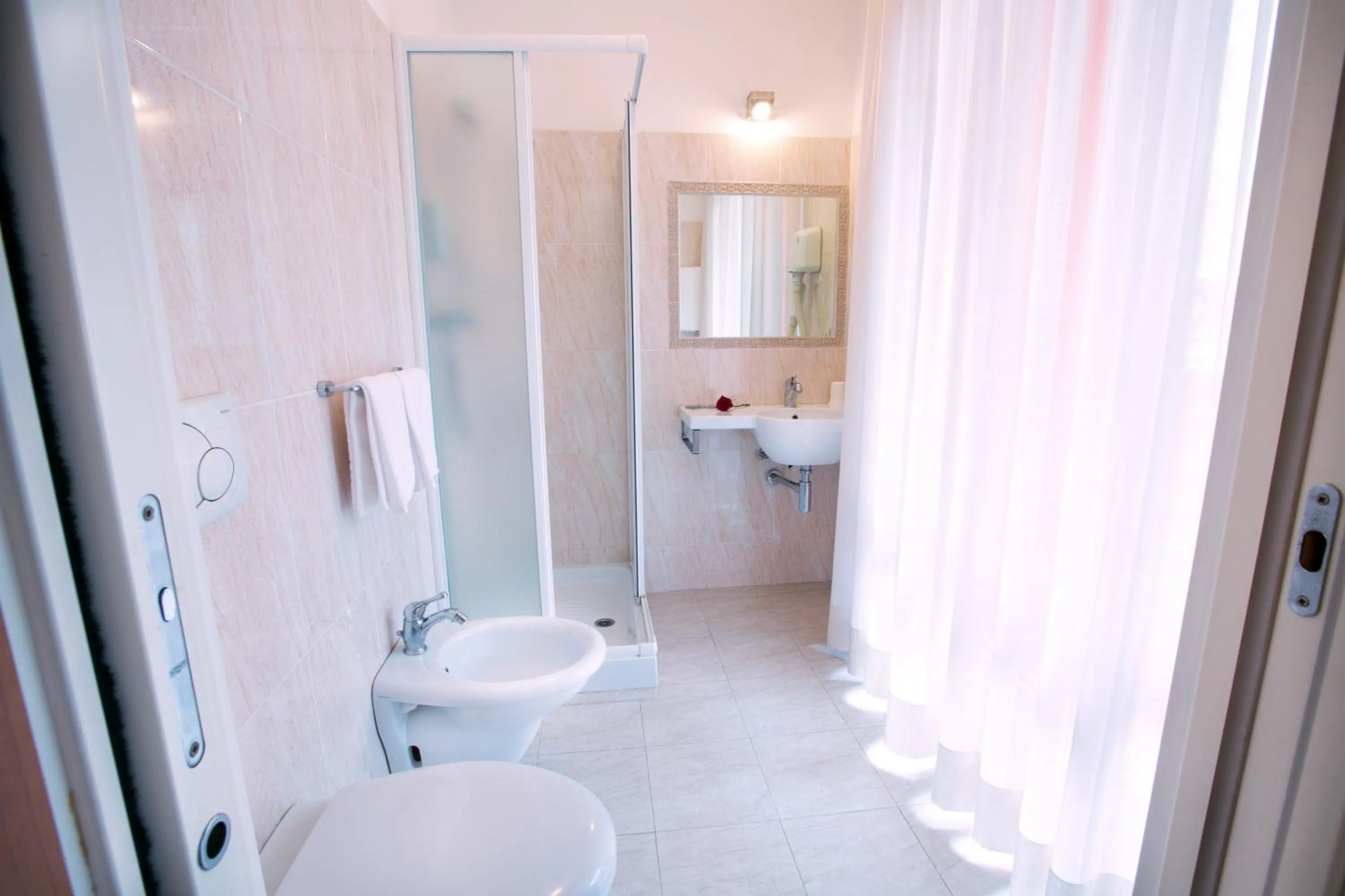 Bathroom in Hotel Le Soleil