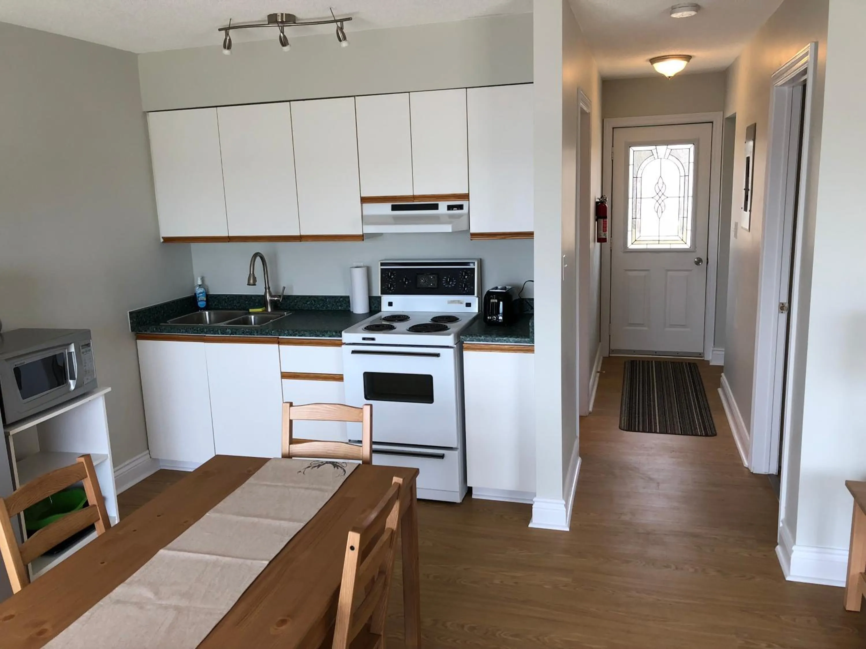 Kitchen or kitchenette in Shores of Deer Lake