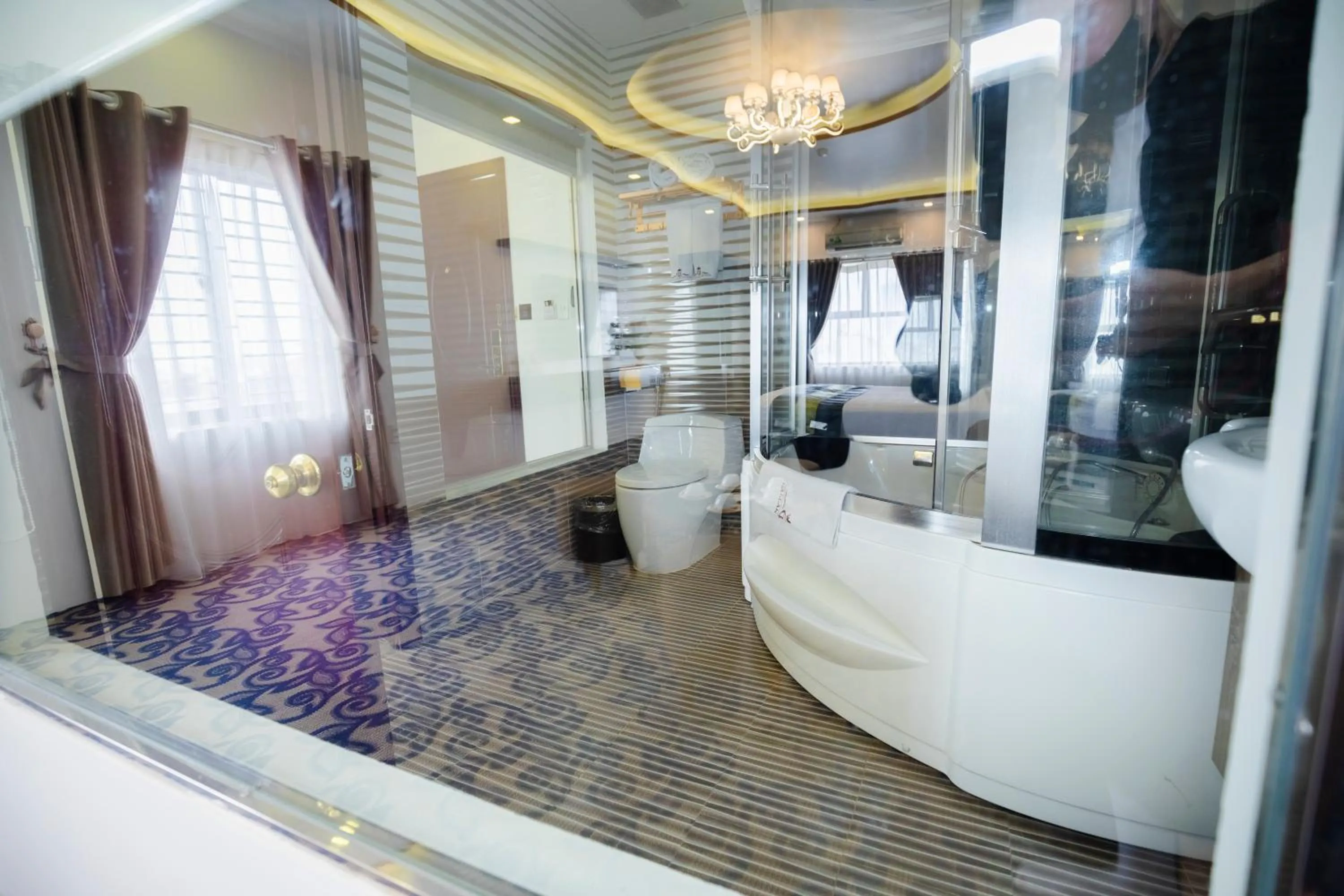 Bathroom in Gallant Hotel 154 - Near Cat Bi Airport