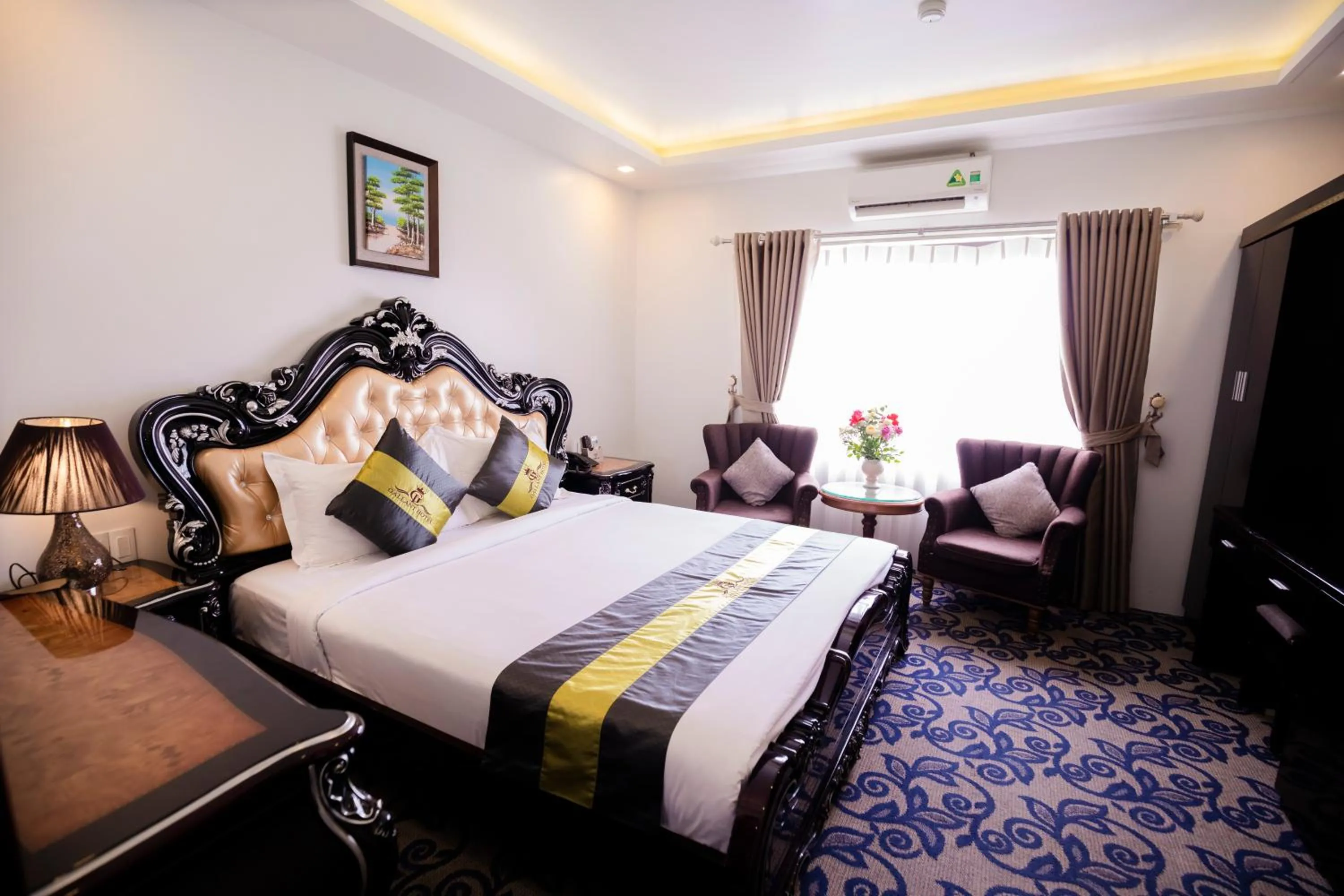 Photo of the whole room, Bed in Gallant Hotel 154 - Near Cat Bi Airport