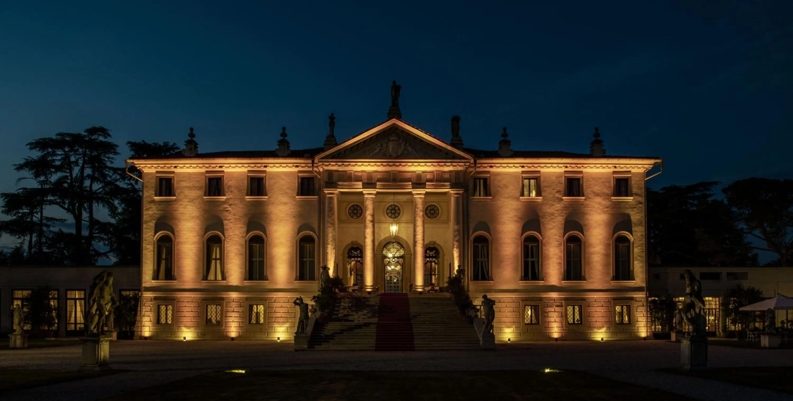 Property building in Hotel Villa Cornér Della Regina