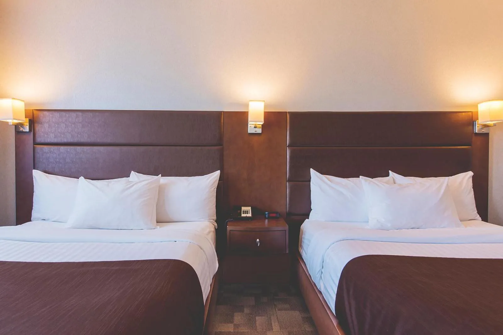 Bed in Hotel Continental Centre-Ville