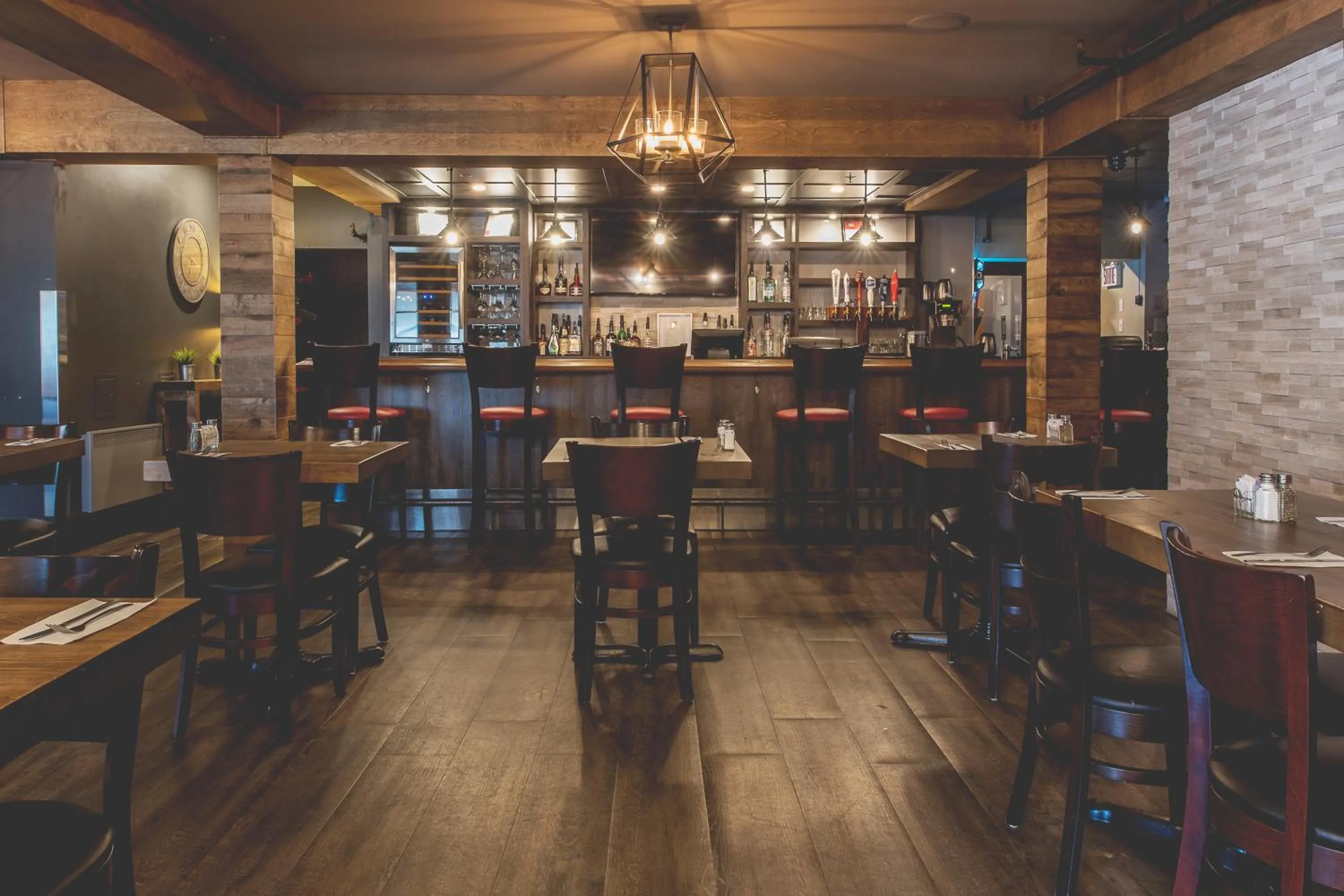 Lounge or bar in Hotel Continental Centre-Ville