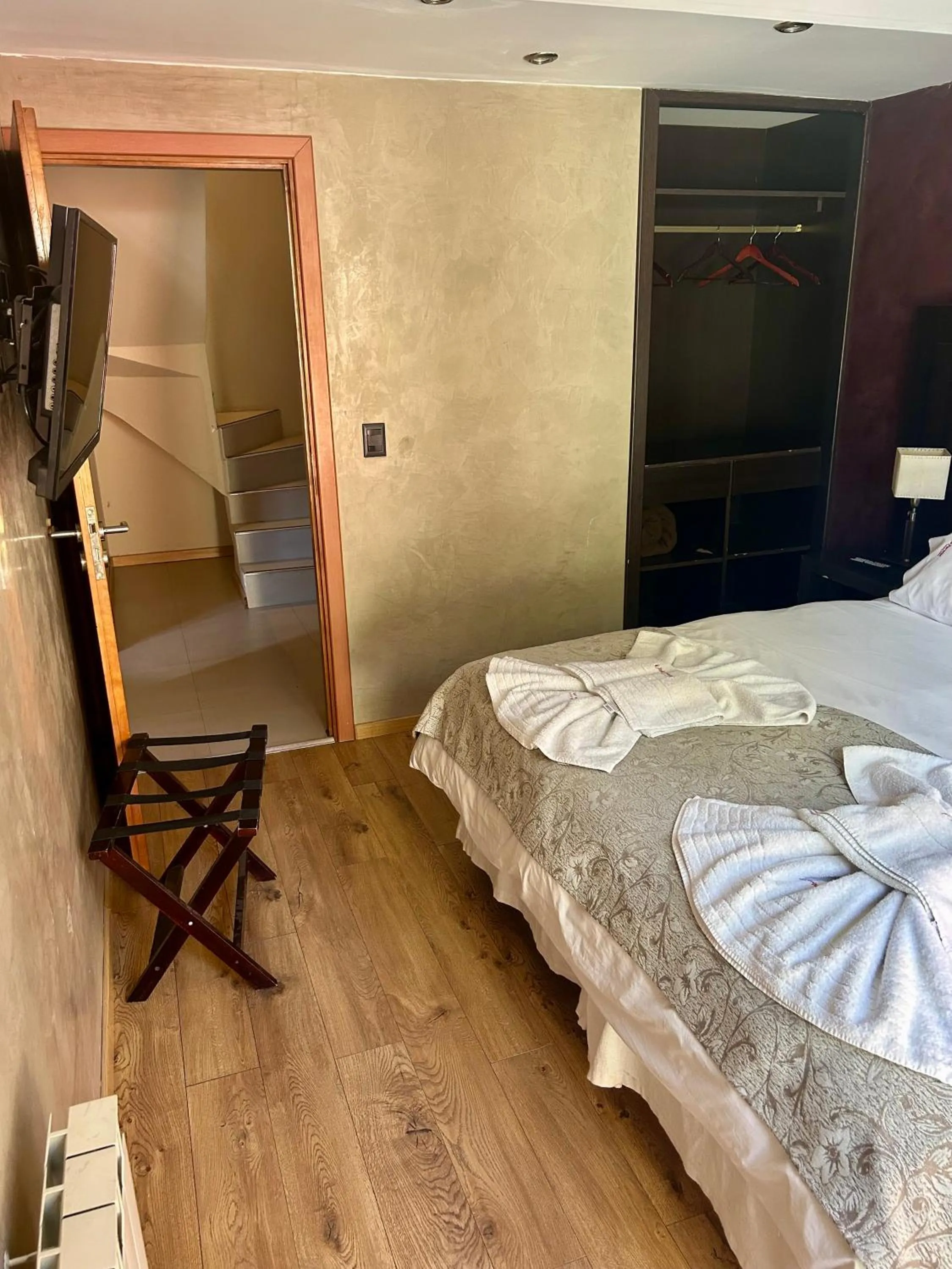 TV and multimedia, Bed in Bahia Paraiso Apart & Suites