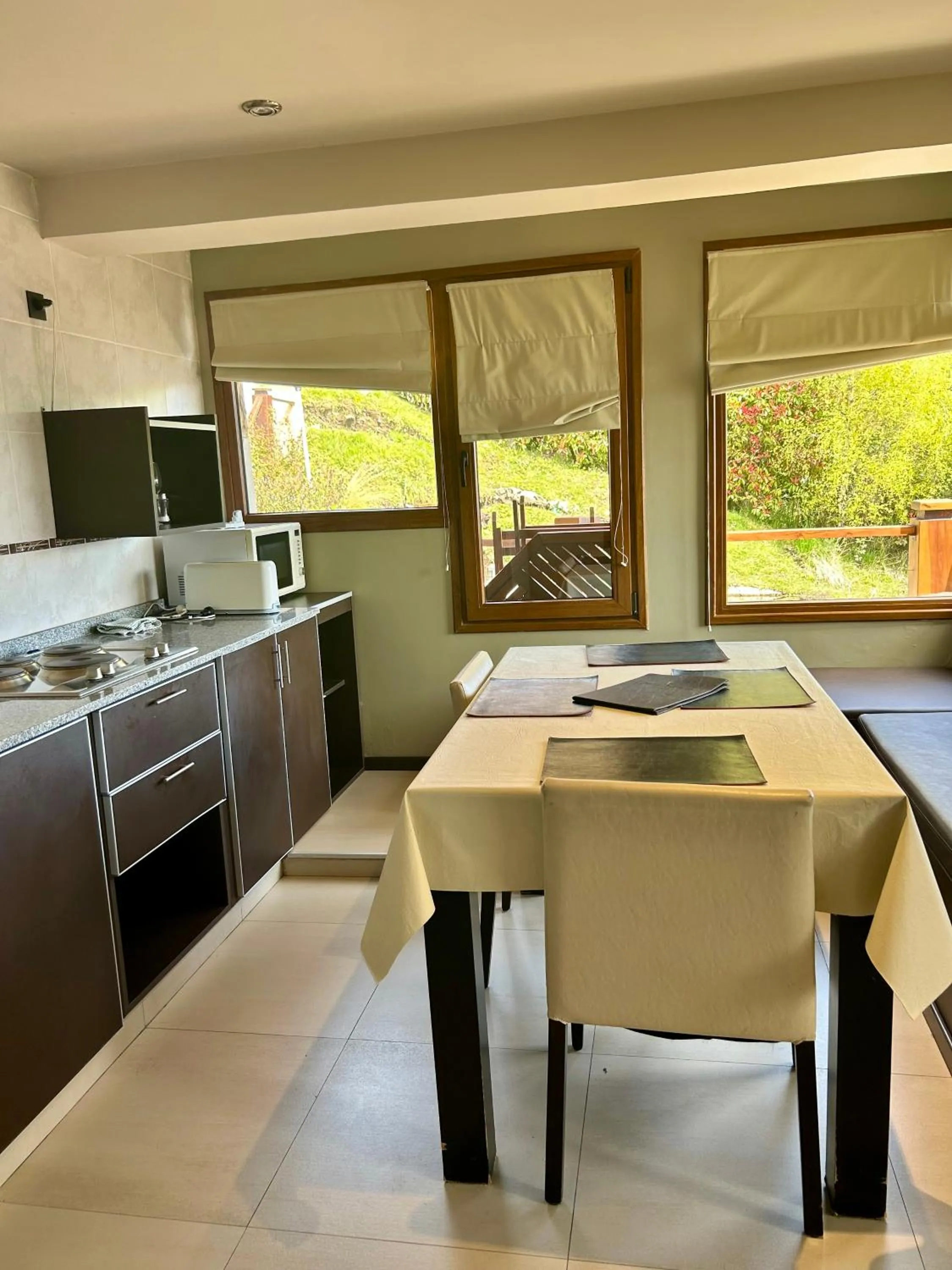 Dining area in Bahia Paraiso Apart & Suites