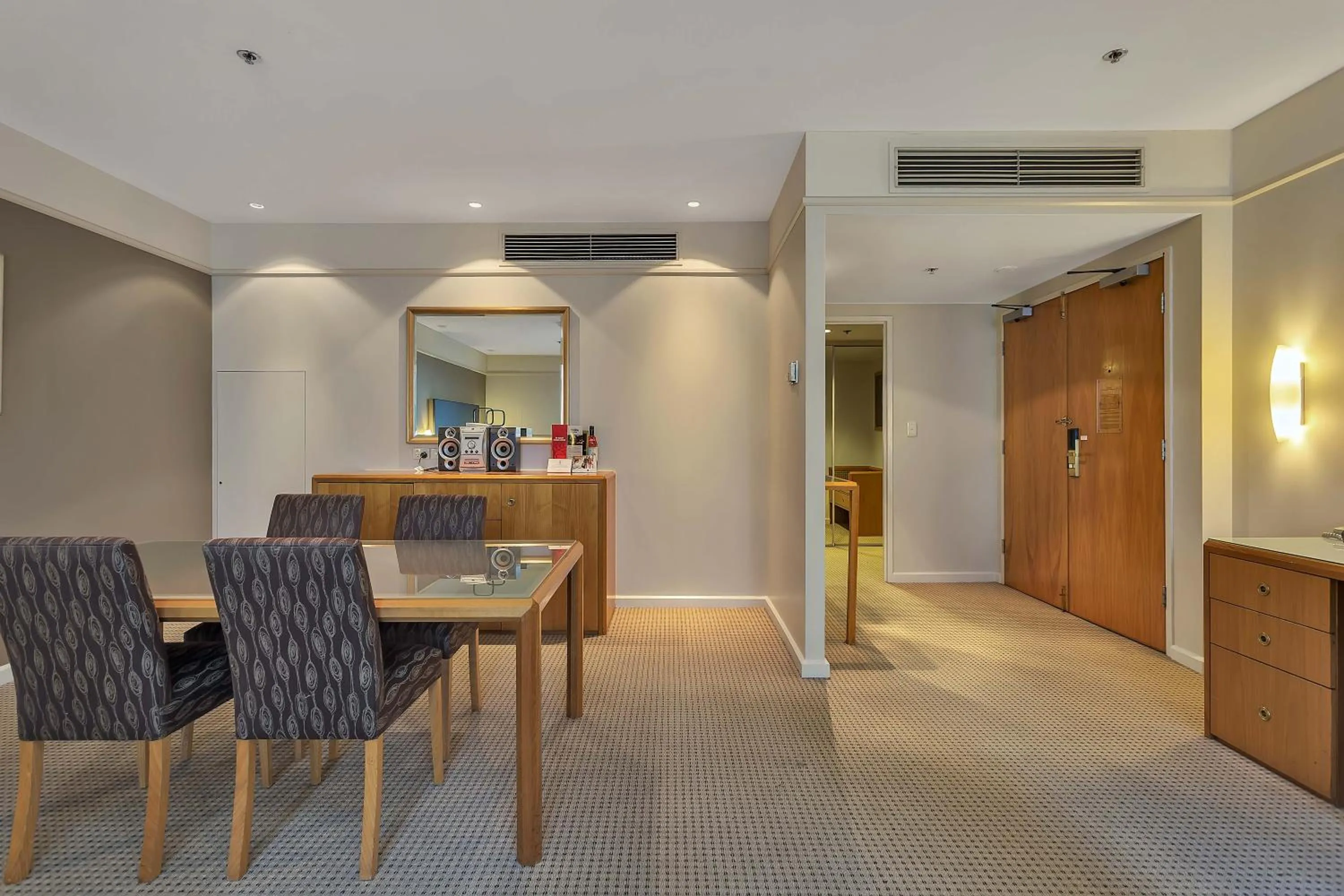 Coffee/tea facilities in Stamford Plaza Adelaide