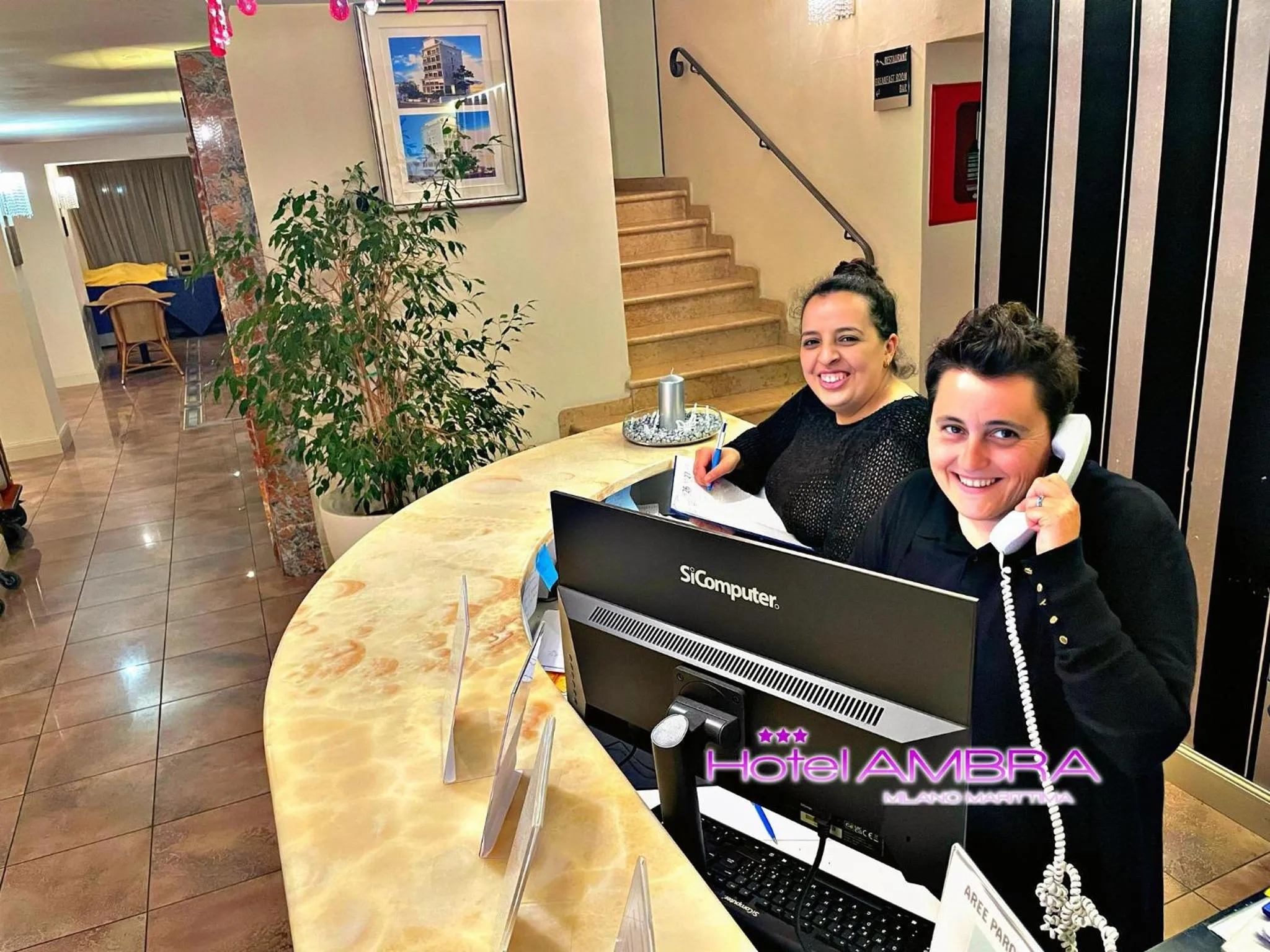 Staff in HOTEL AMBRA - Fronte Mare - Vicinissimi al Centro
