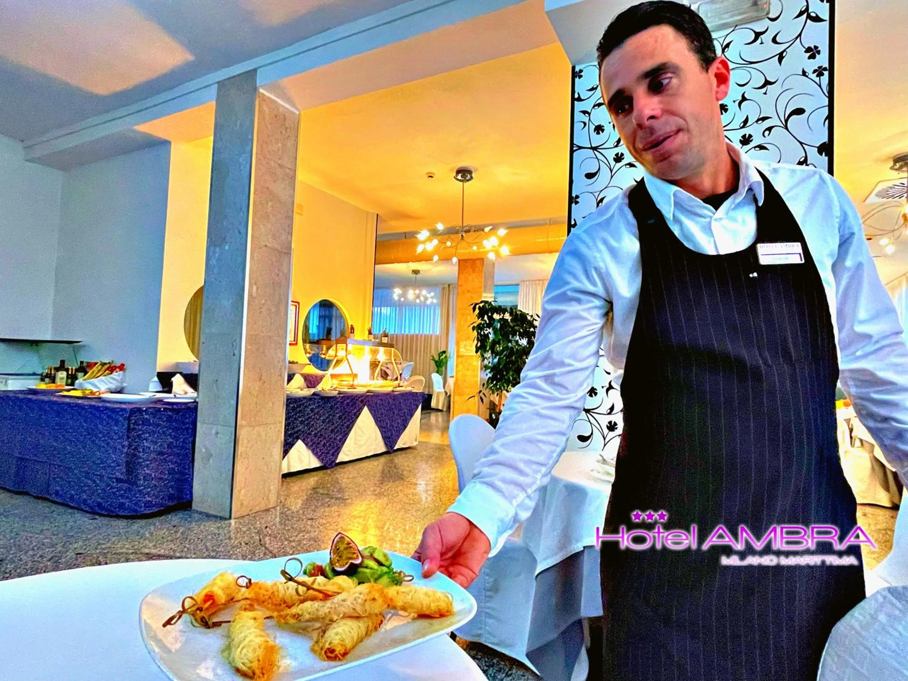 Staff in HOTEL AMBRA - Fronte Mare - Vicinissimi al Centro