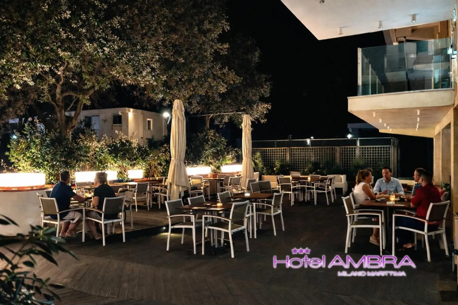 Night in HOTEL AMBRA - Fronte Mare - Vicinissimi al Centro