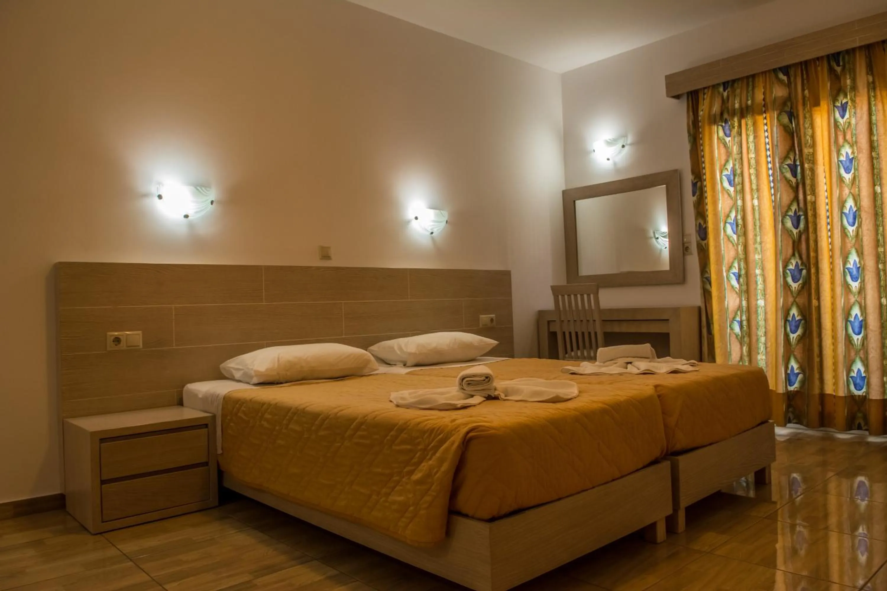 Photo of the whole room in Zeus Hotel