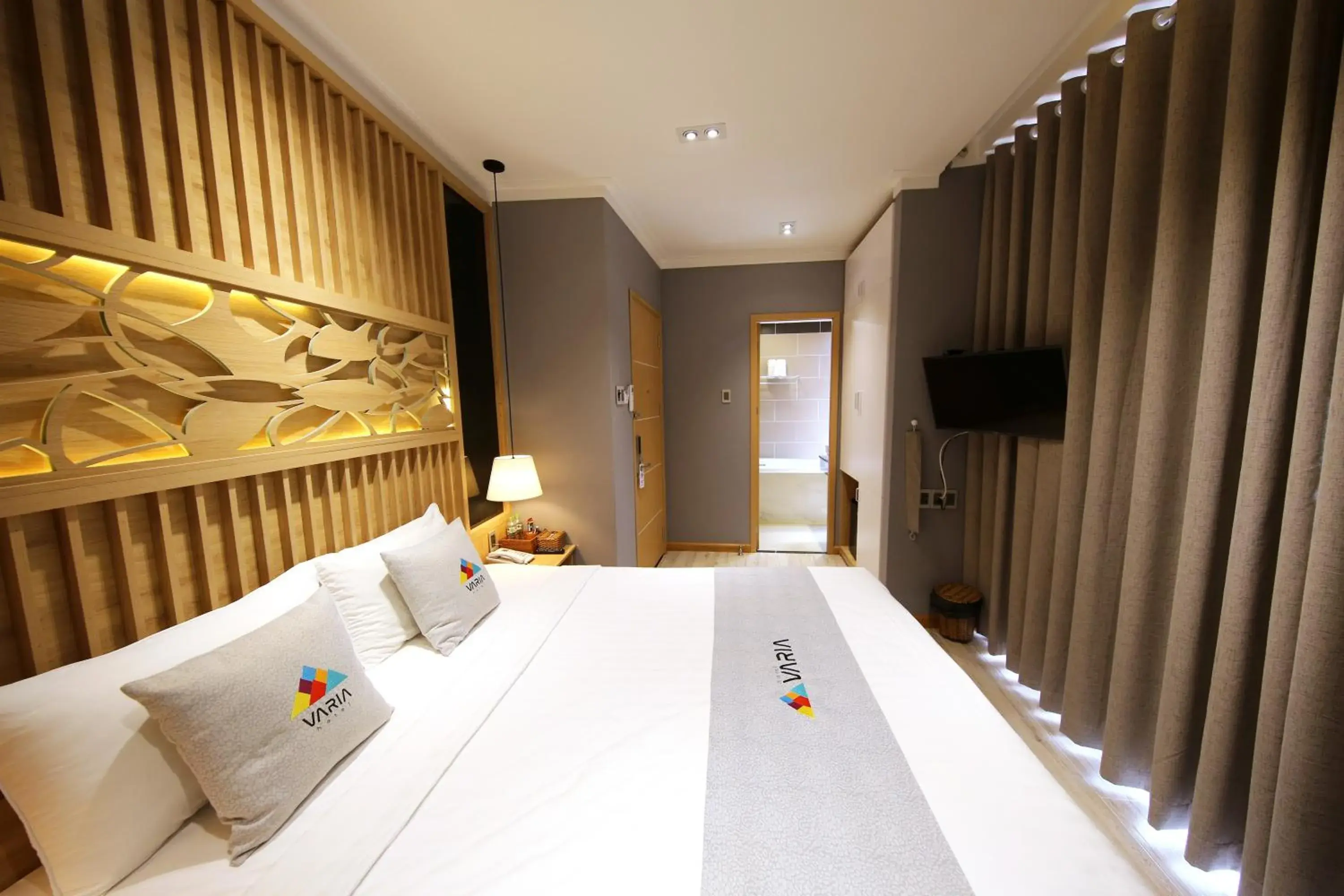 Deluxe King Room in VARIA Hotel Phu Quoc Deluxe King Room in VARIA Hotel Phu Quoc