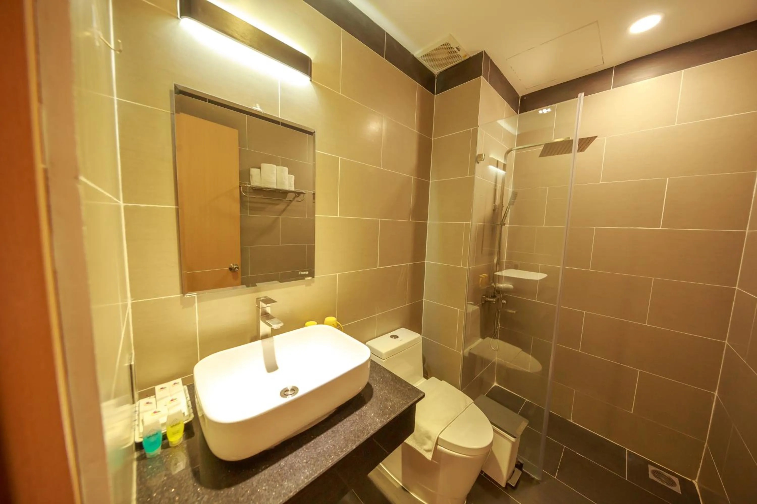 Shower in VARIA Hotel Phu Quoc