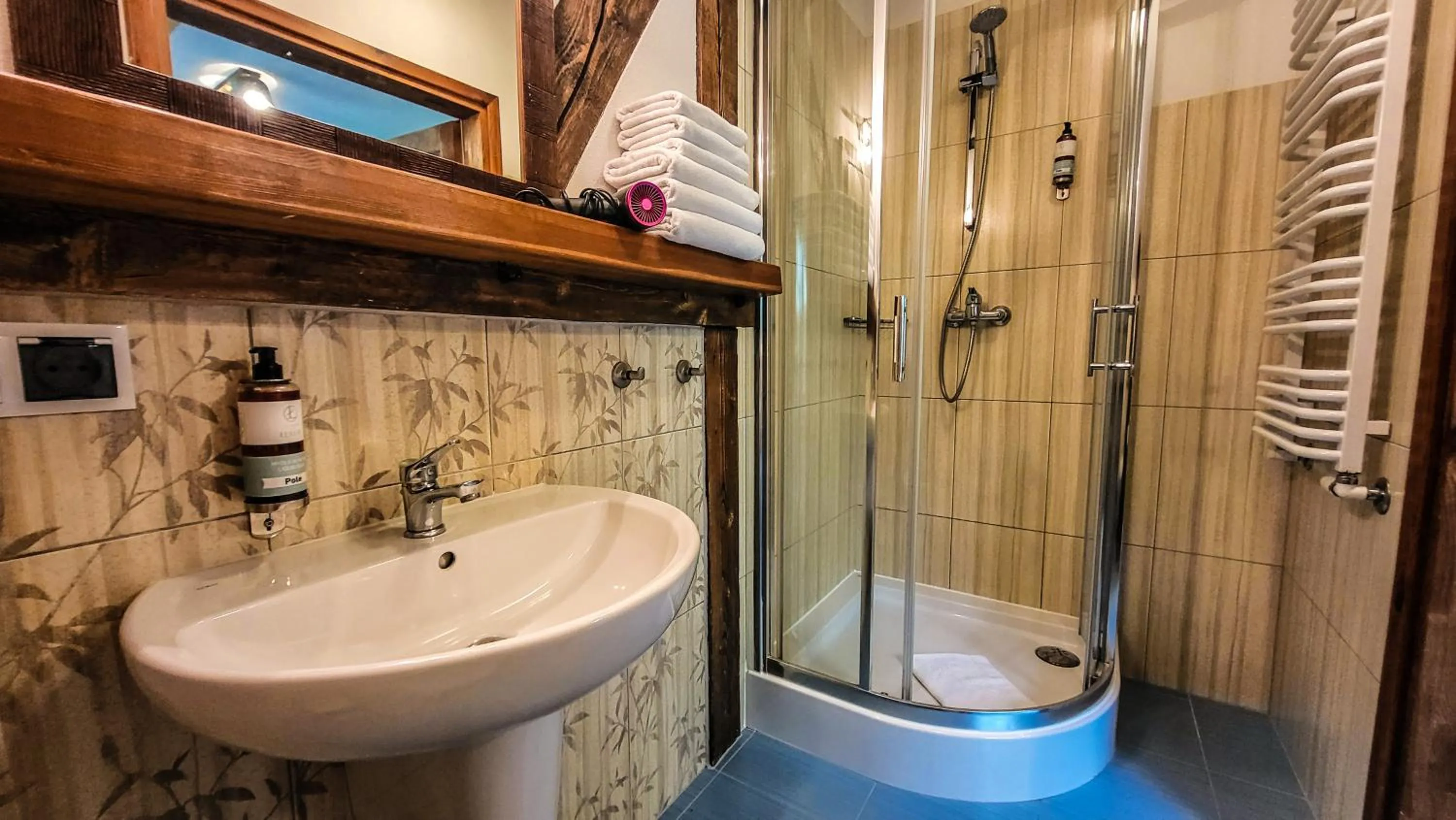 Toilet in Folwark Łękuk