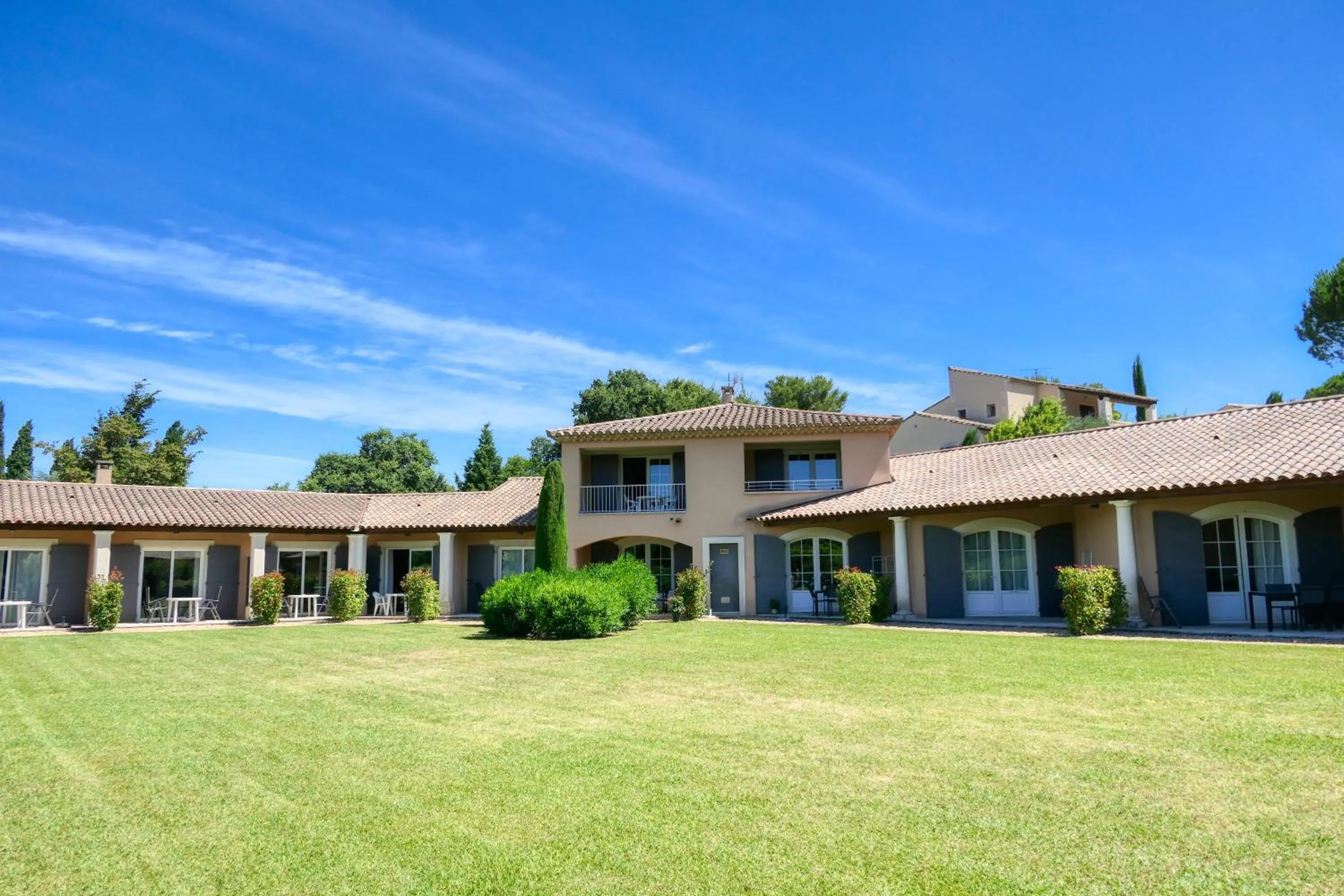 Facade/entrance in Les Résidences de Métifiot