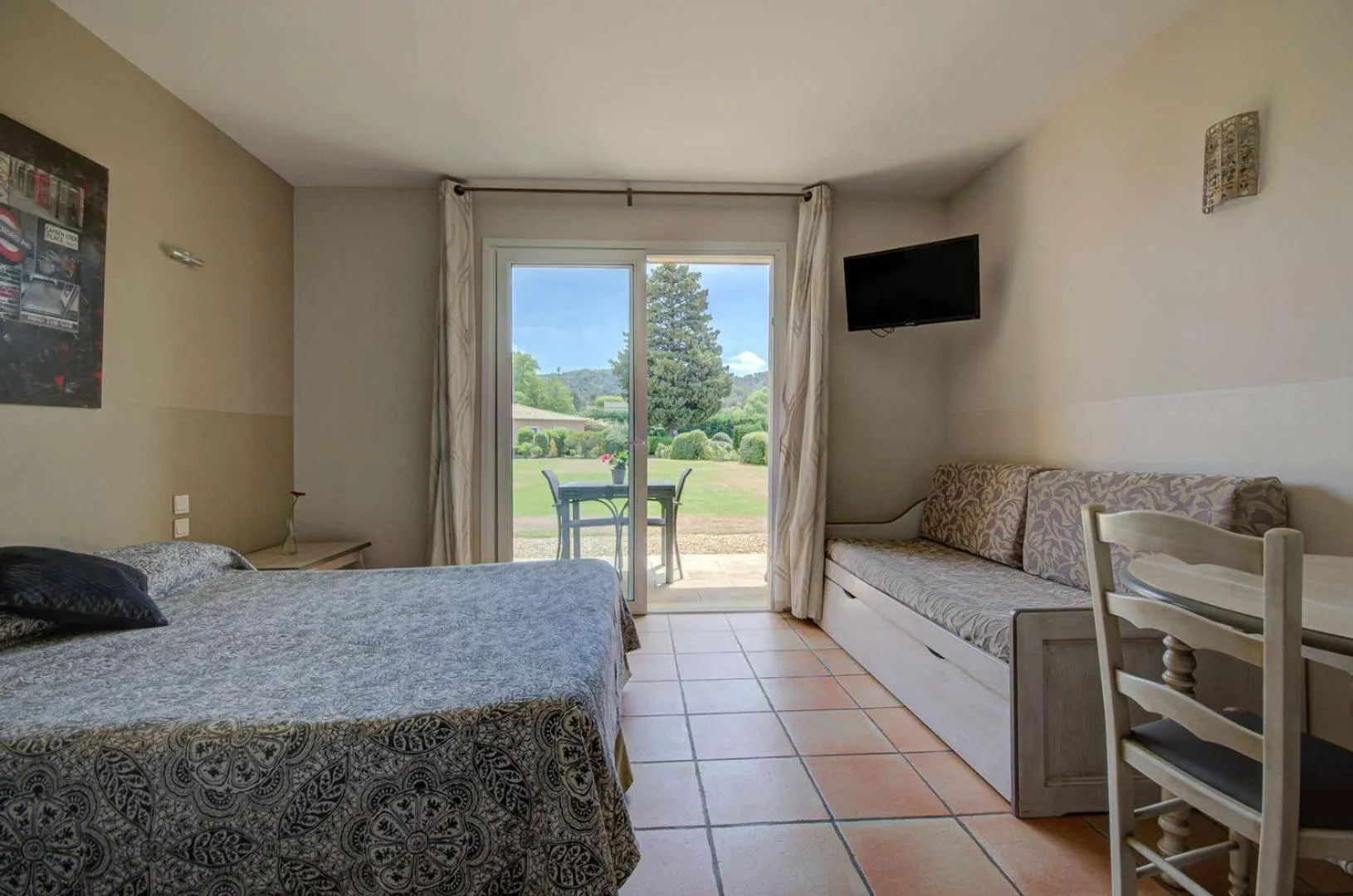 Bed in Les Résidences de Métifiot