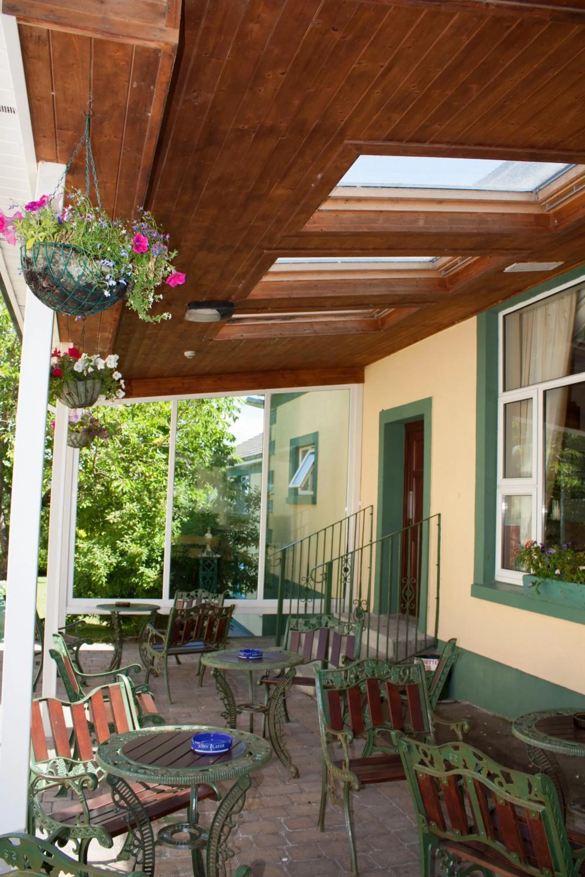 Balcony/Terrace in Rhu Glenn Hotel