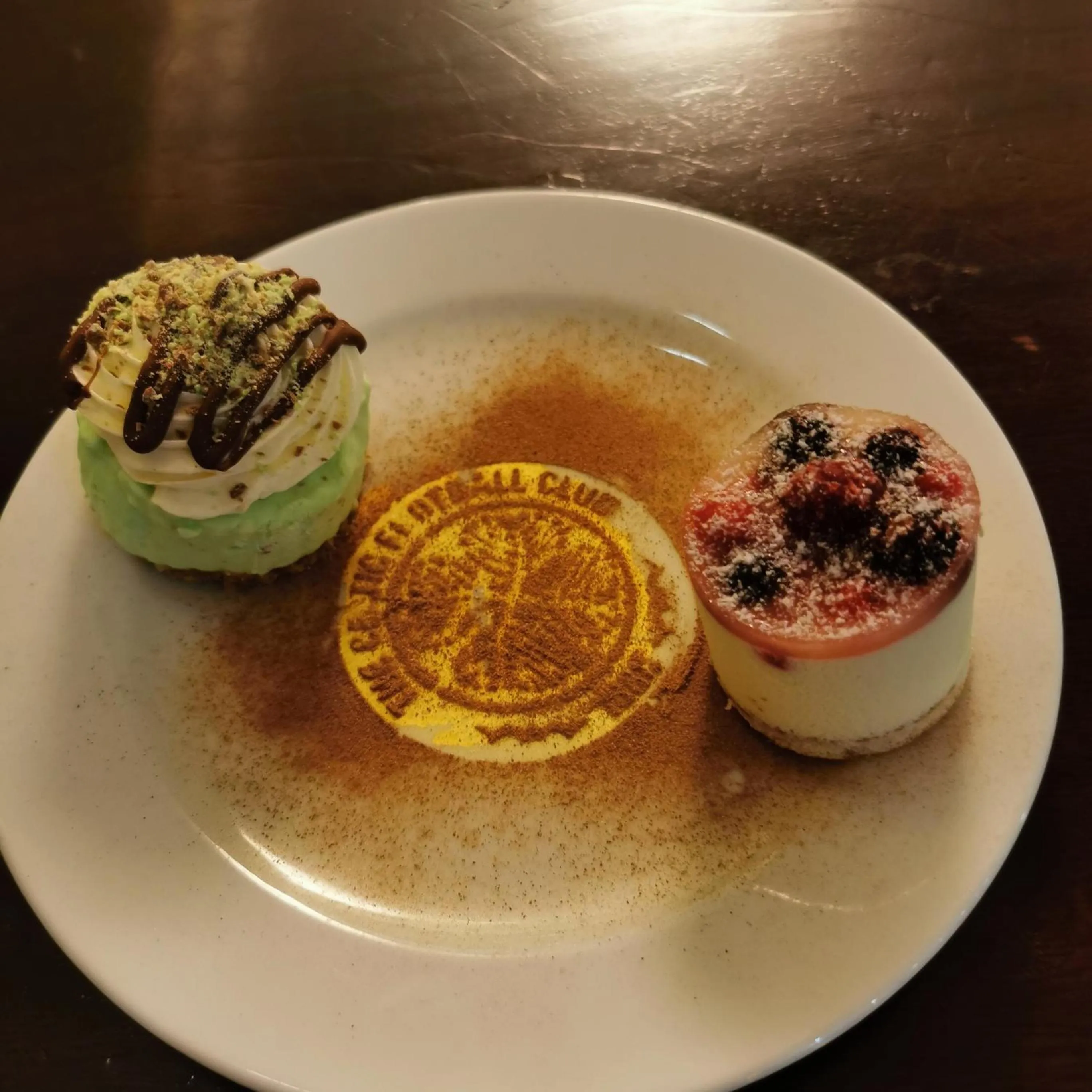 Food in Rhu Glenn Hotel