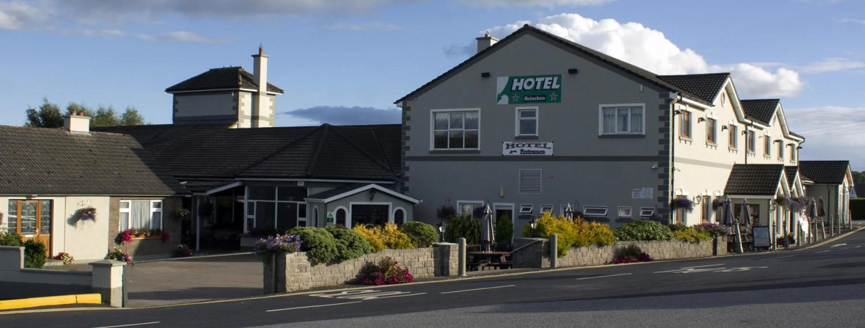 Property building in Rhu Glenn Hotel