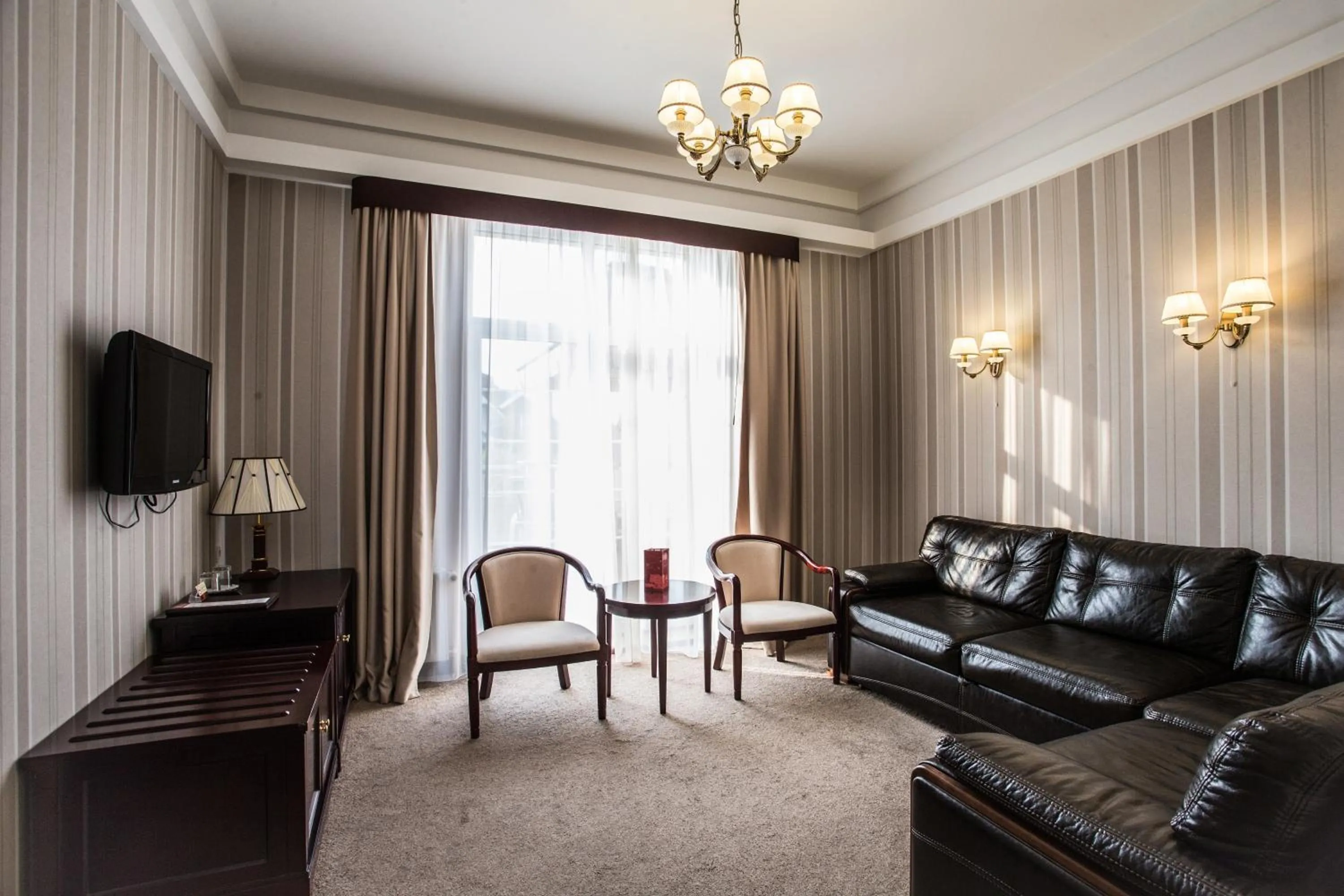 Seating area in Sofievsky Posad Hotel