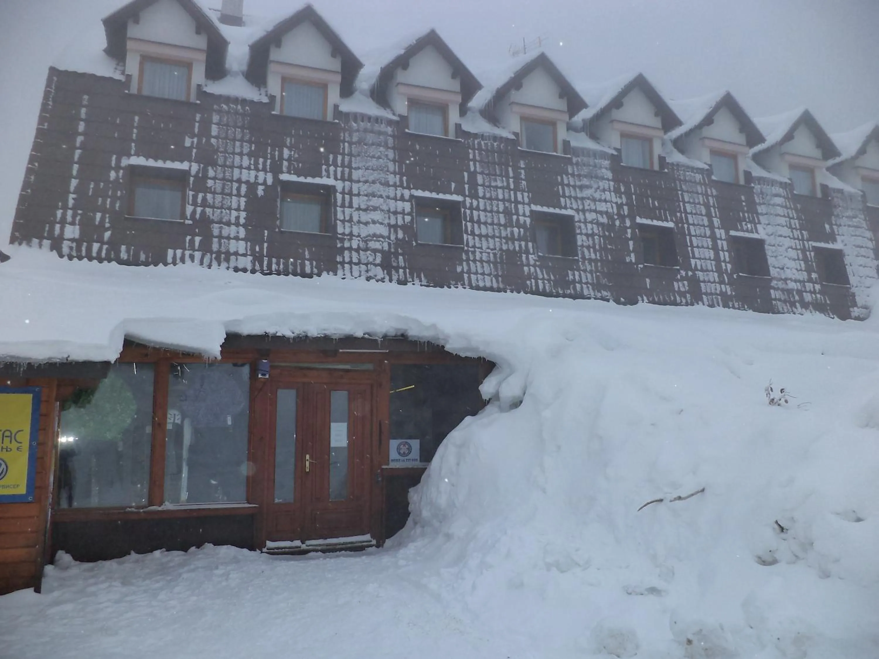 Facade/entrance in Hotel Kristal