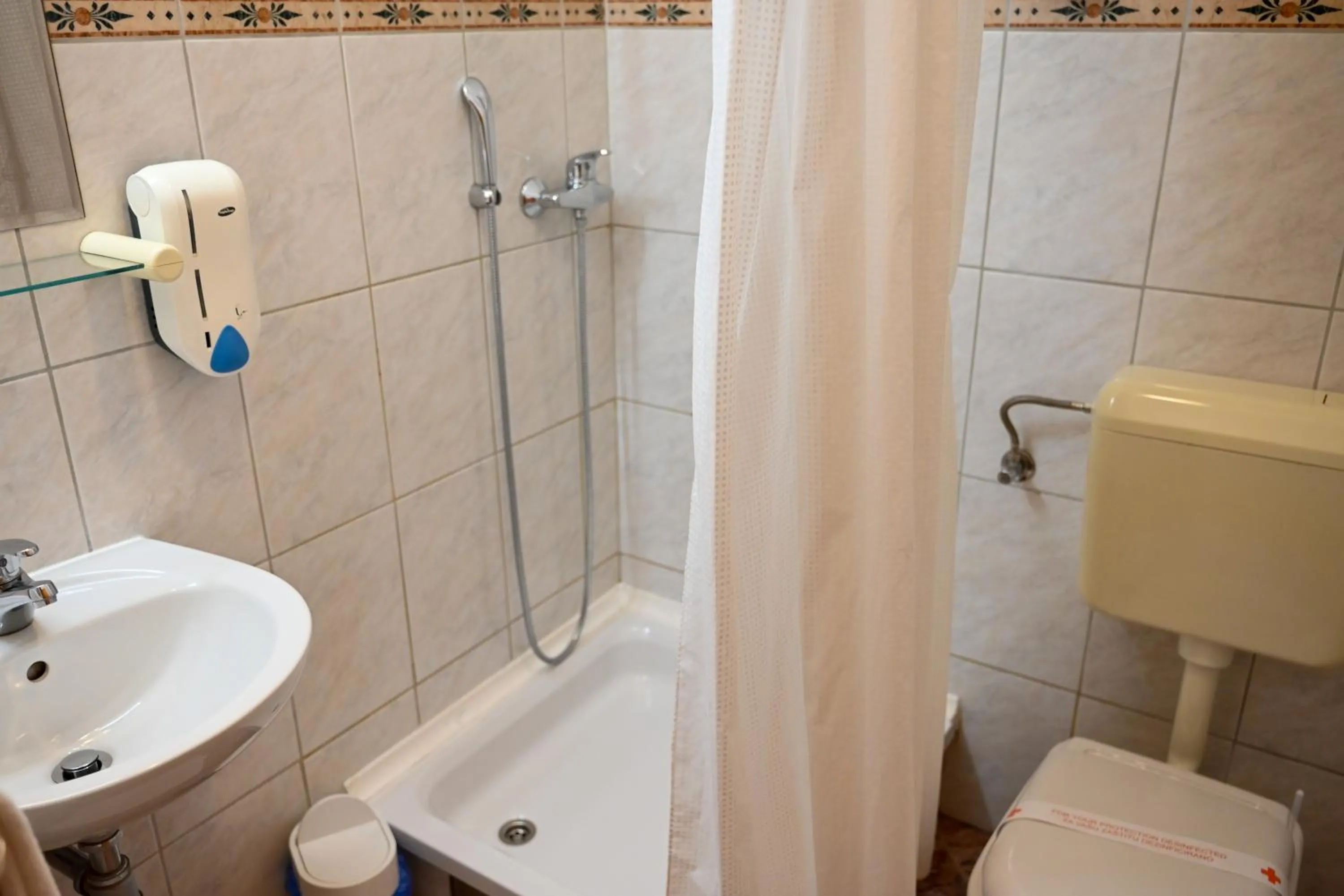 Bath in Hotel Kristal