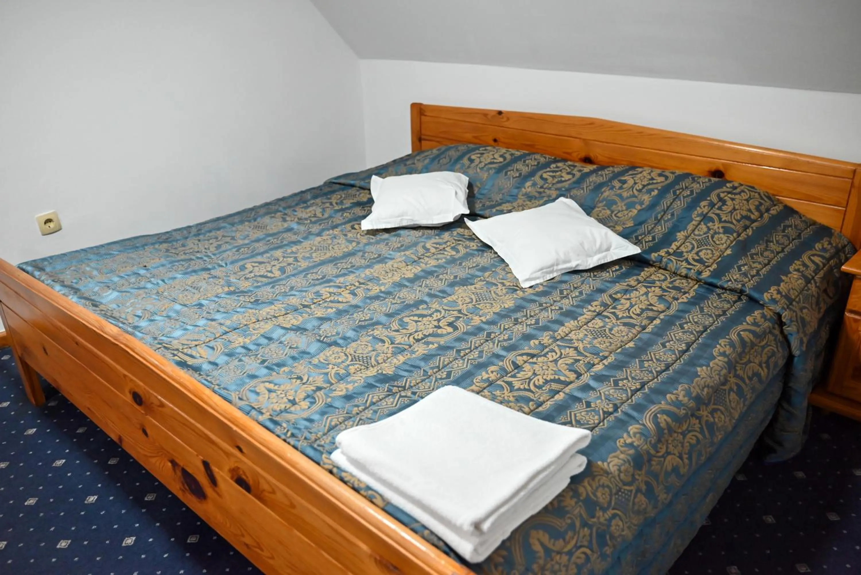 Bed in Hotel Kristal