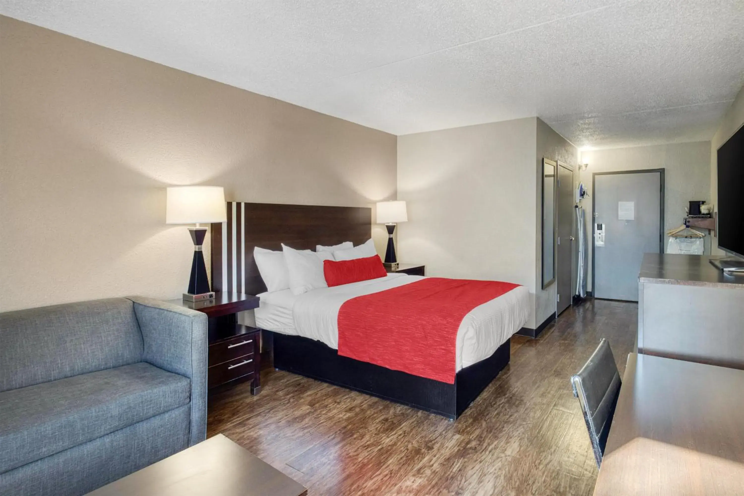 King Room with Sofa Bed - Non-Smoking in SureStay by Best Western Greenville King Room with Sofa Bed - Non-Smoking in SureStay by Best Western Greenville