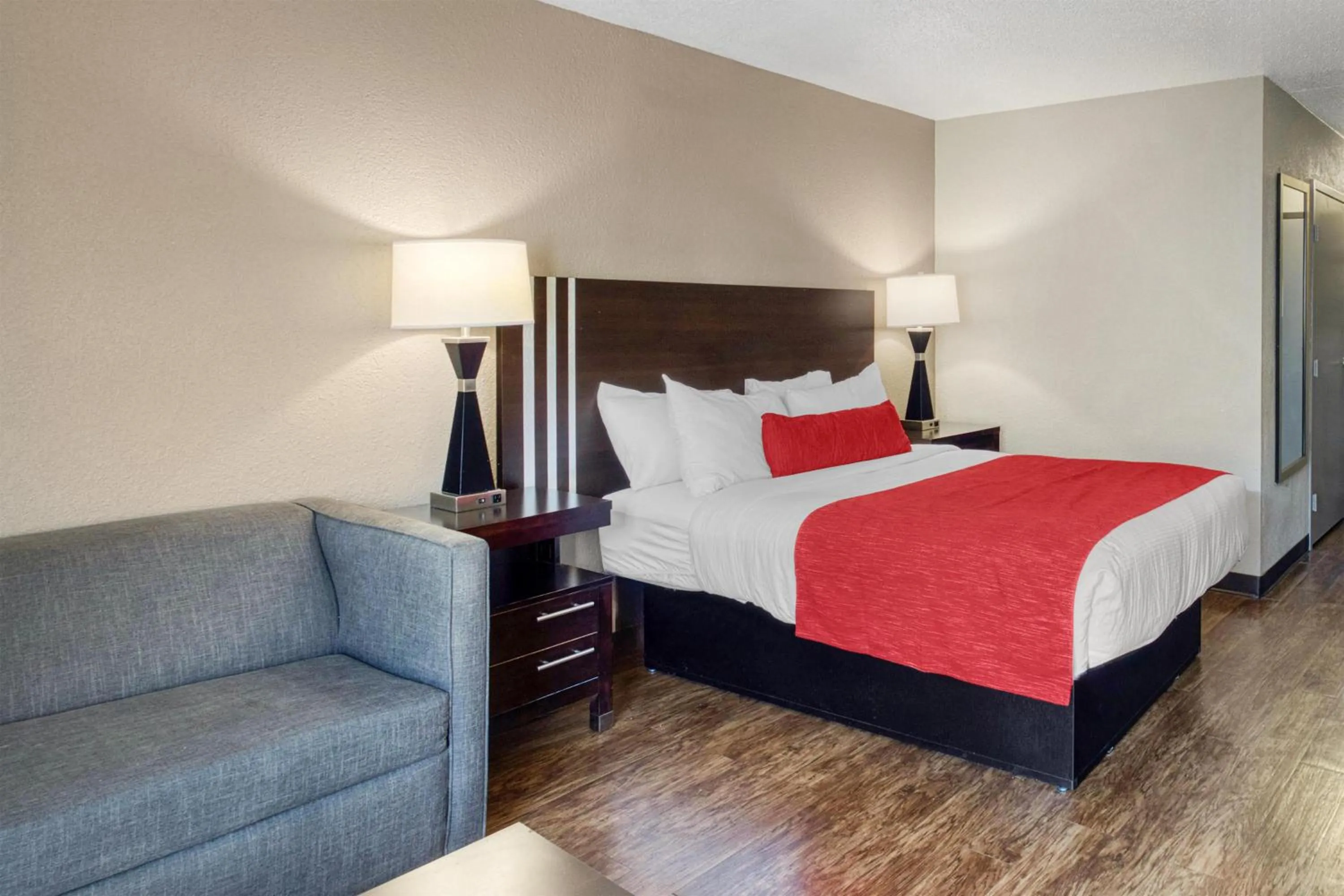 Bedroom in SureStay by Best Western Greenville