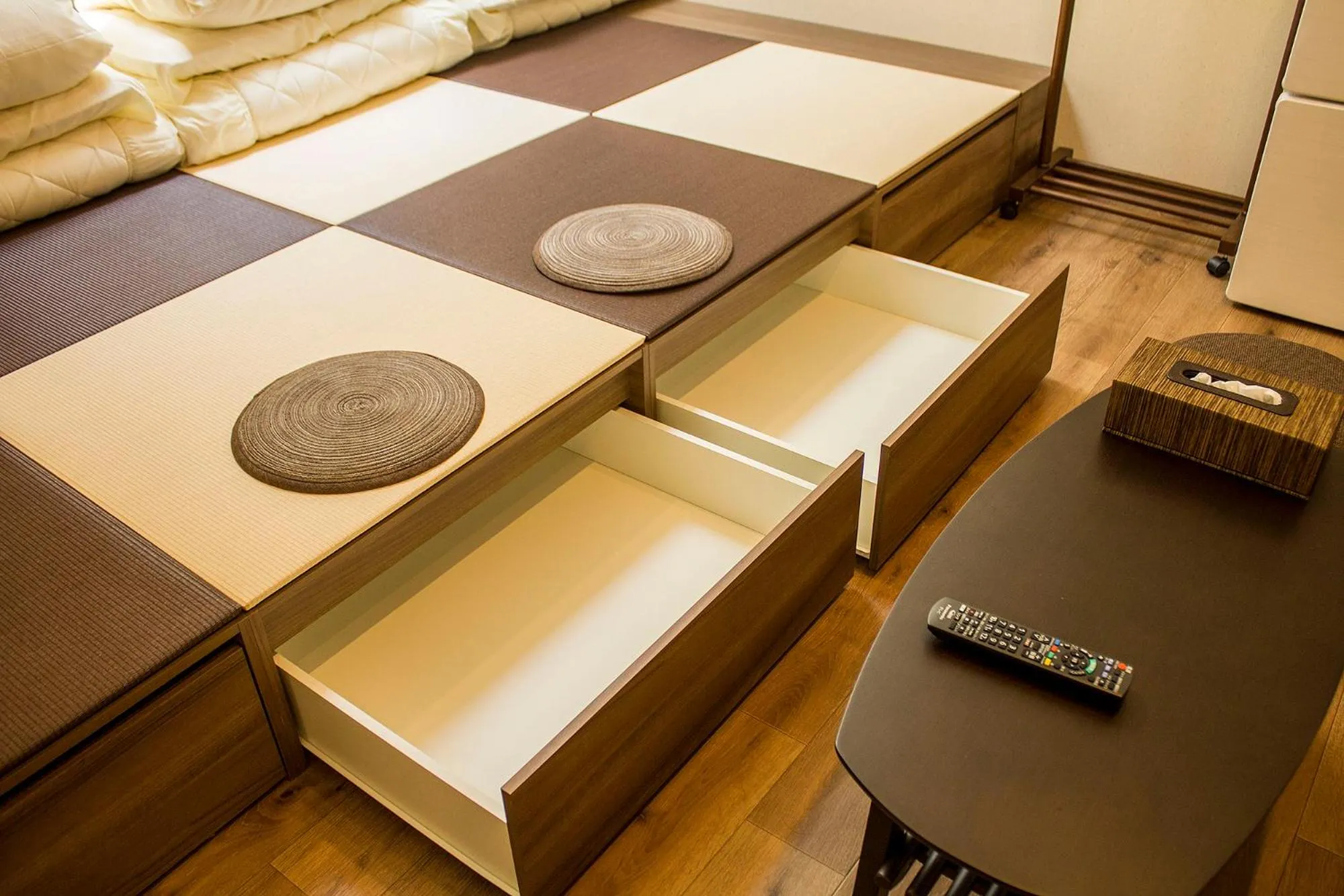 Decorative detail in TOMARO Osaka Bay