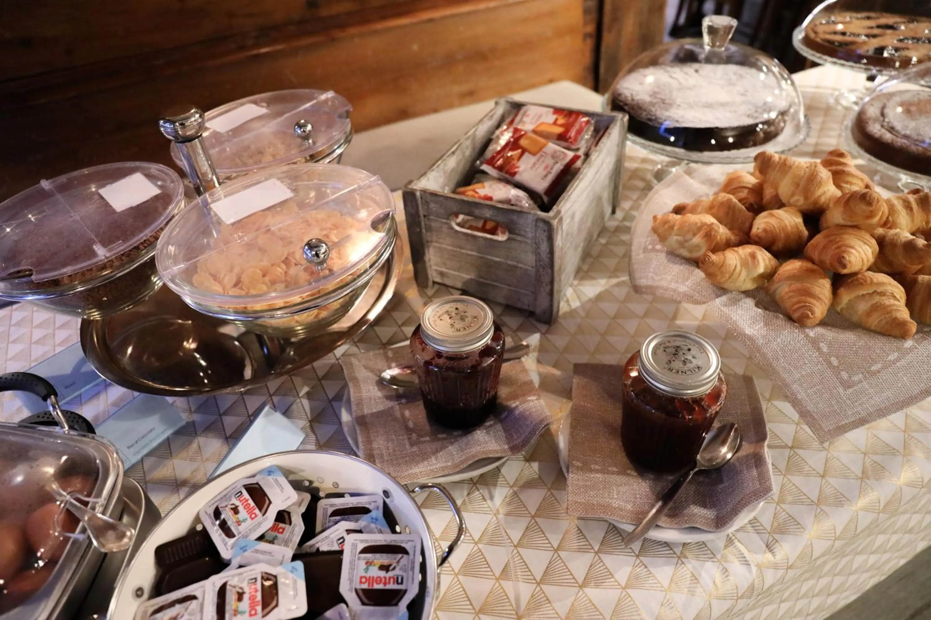 Breakfast in Art Hotel Grivola