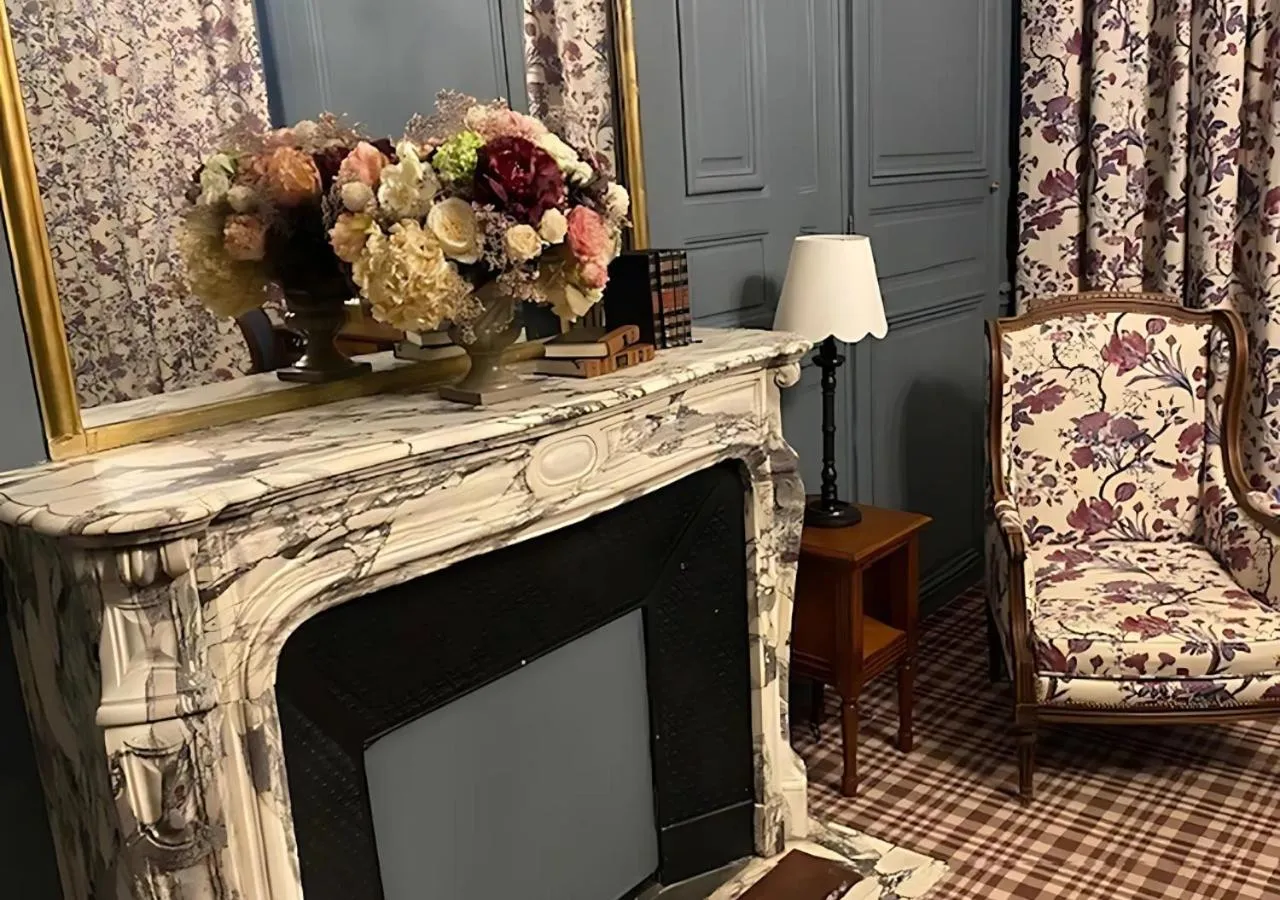 Seating area in Château d'Ermenonville